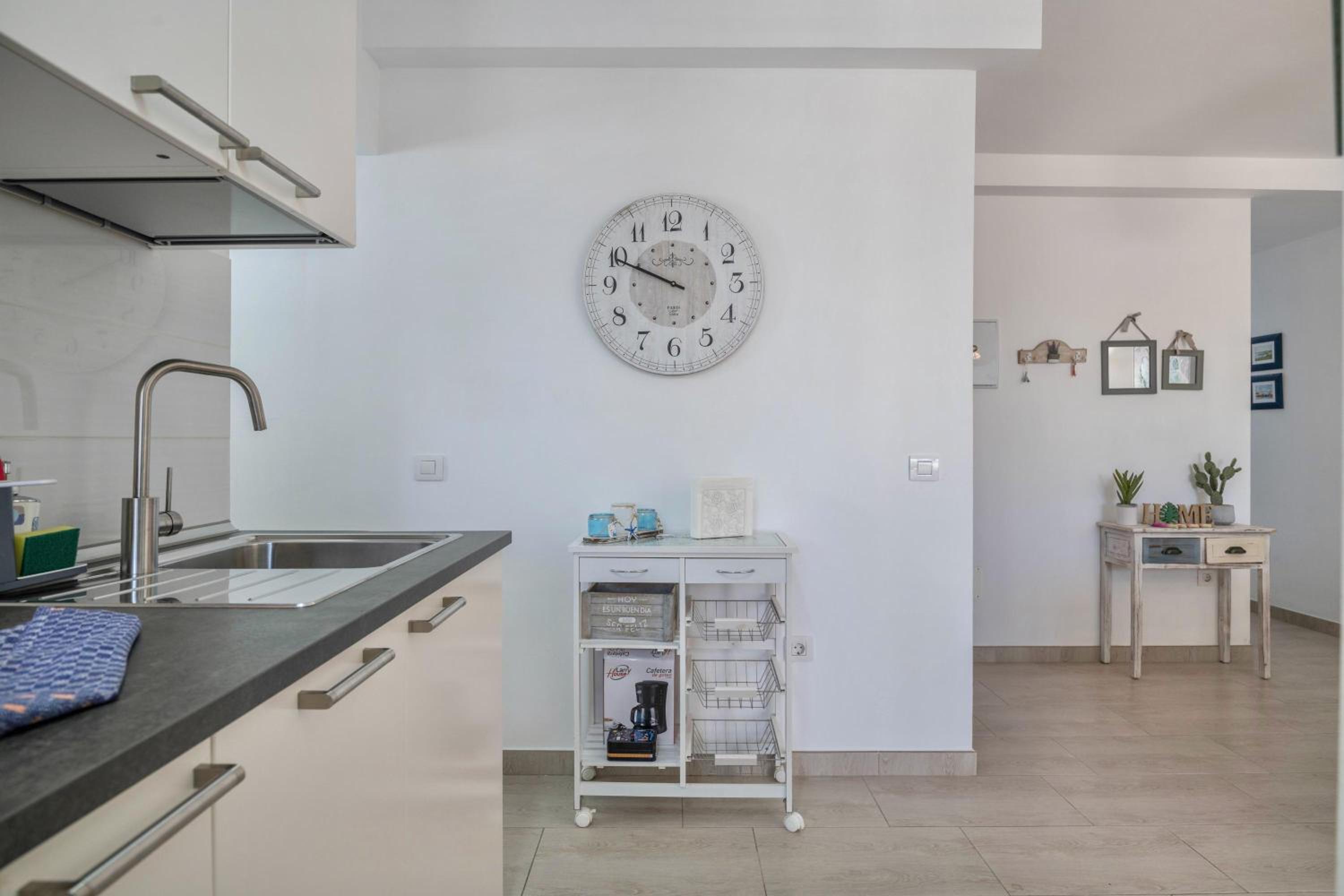 Two-Bedroom House - Photo 19