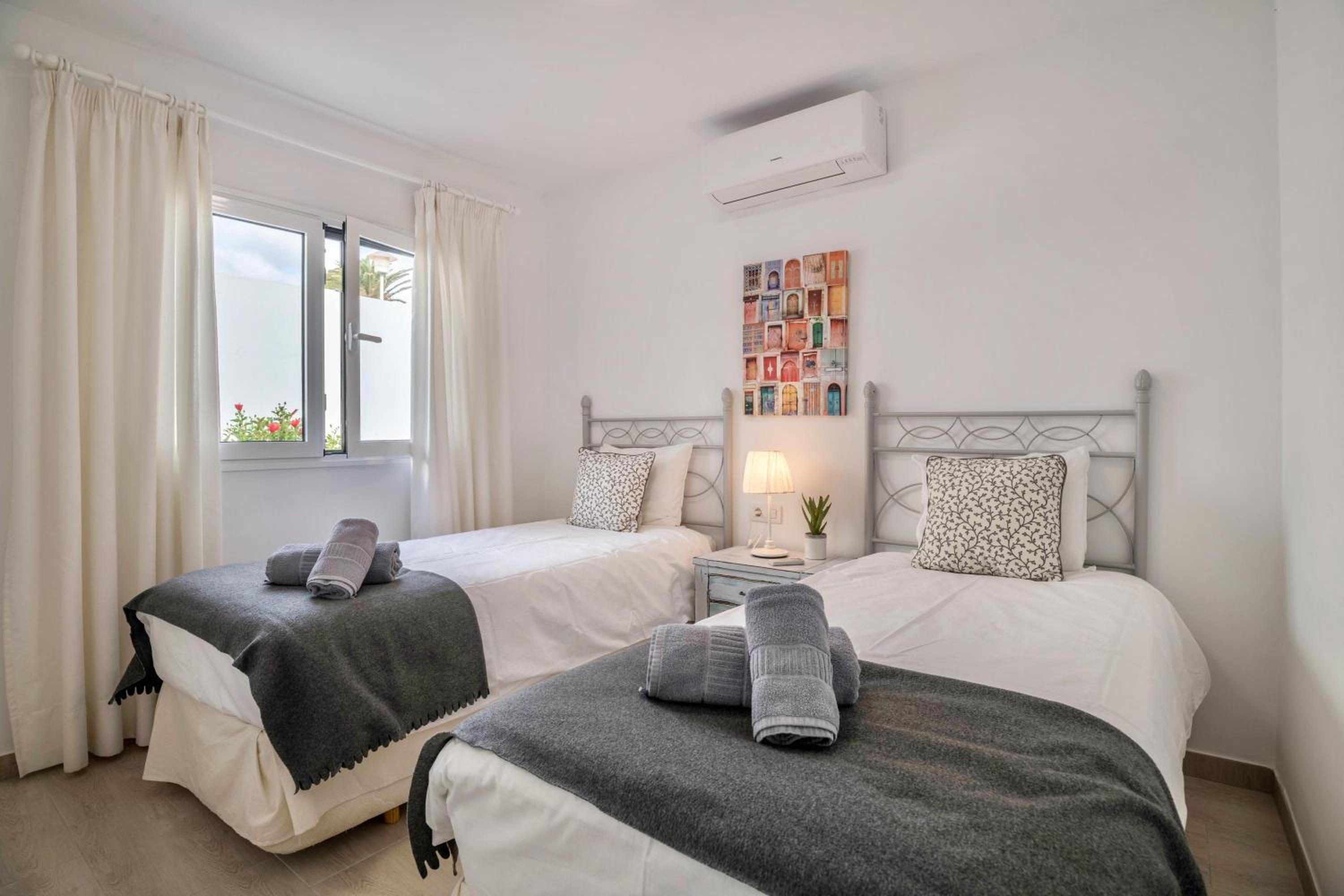 Two-Bedroom House - Photo 15