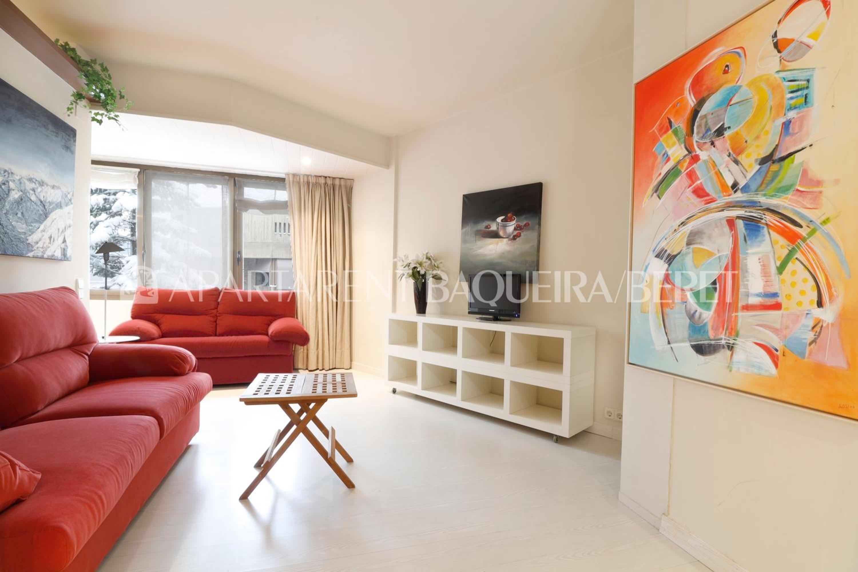 Estudio (3 adultos) renovado