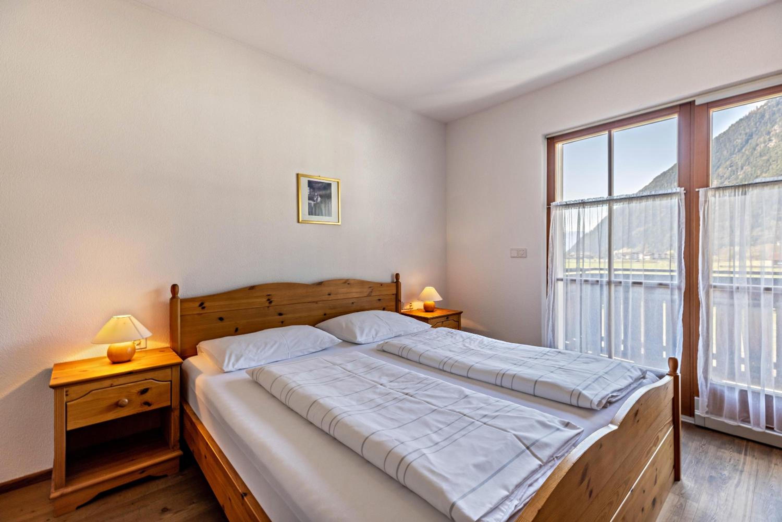 Three-Bedroom Premium Apartment with Balcony photo 1