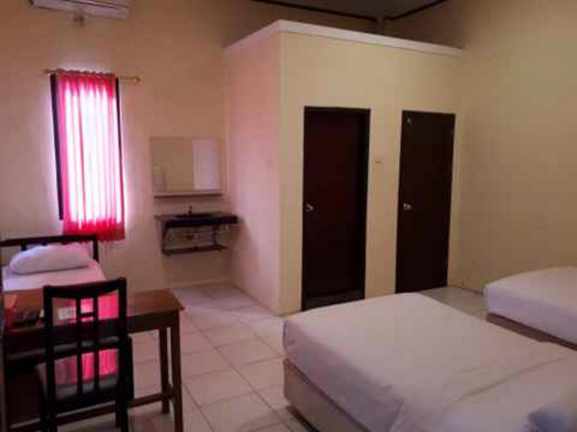 Twin Room - Photo 4