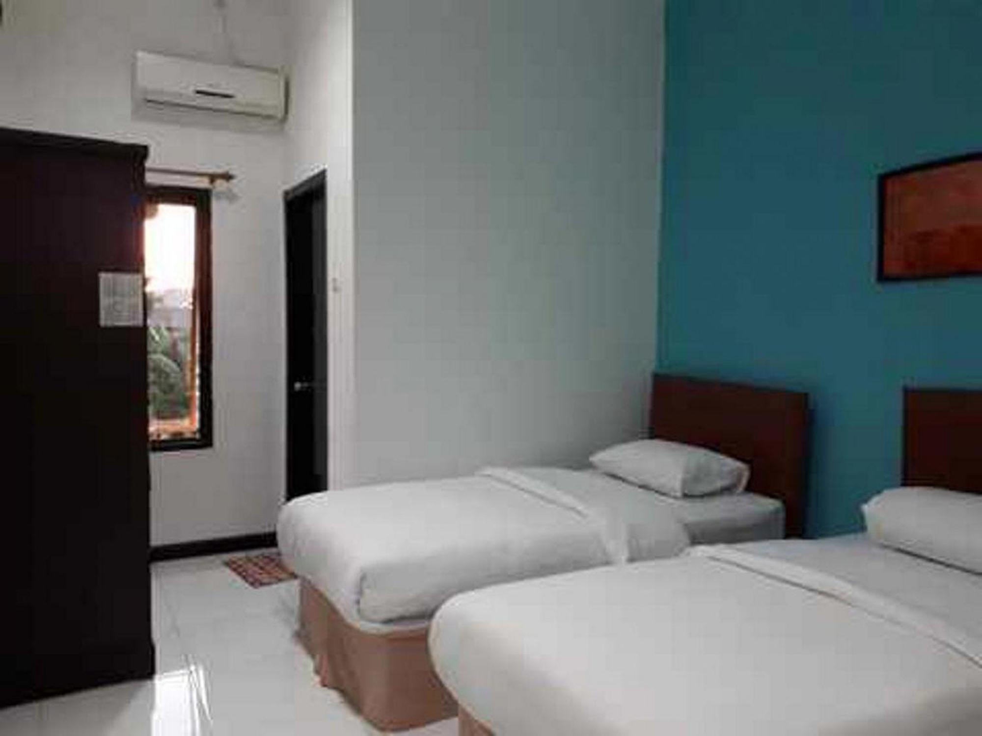 Twin Room - Photo 5