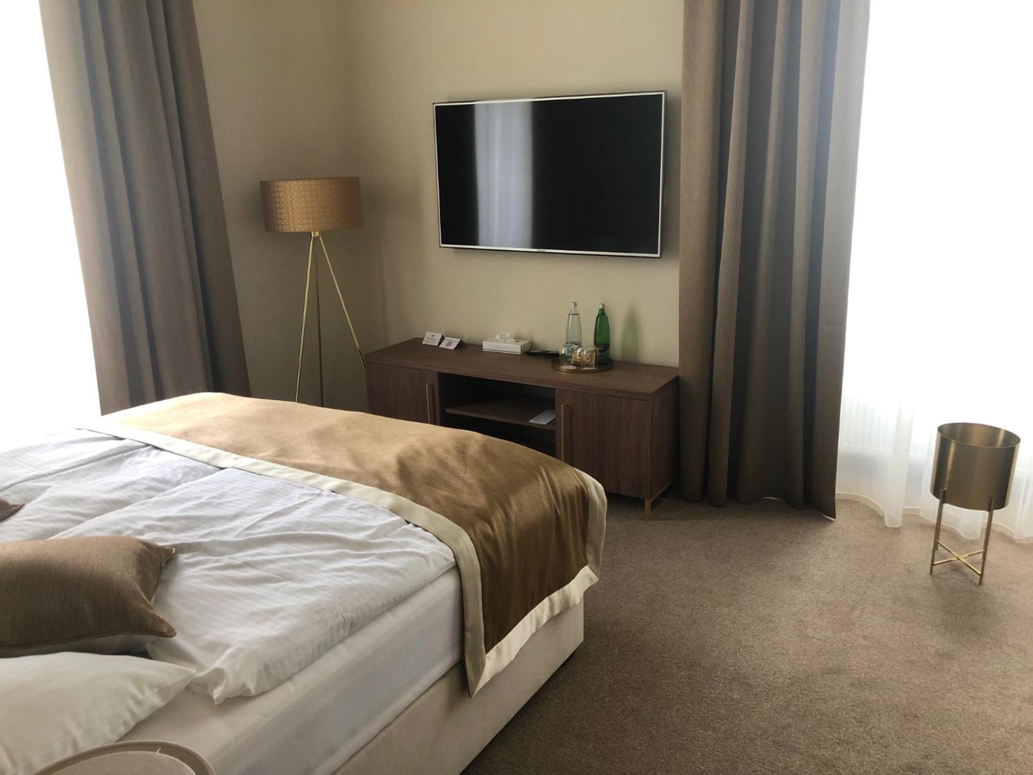 Deluxe Family Suite photo 2