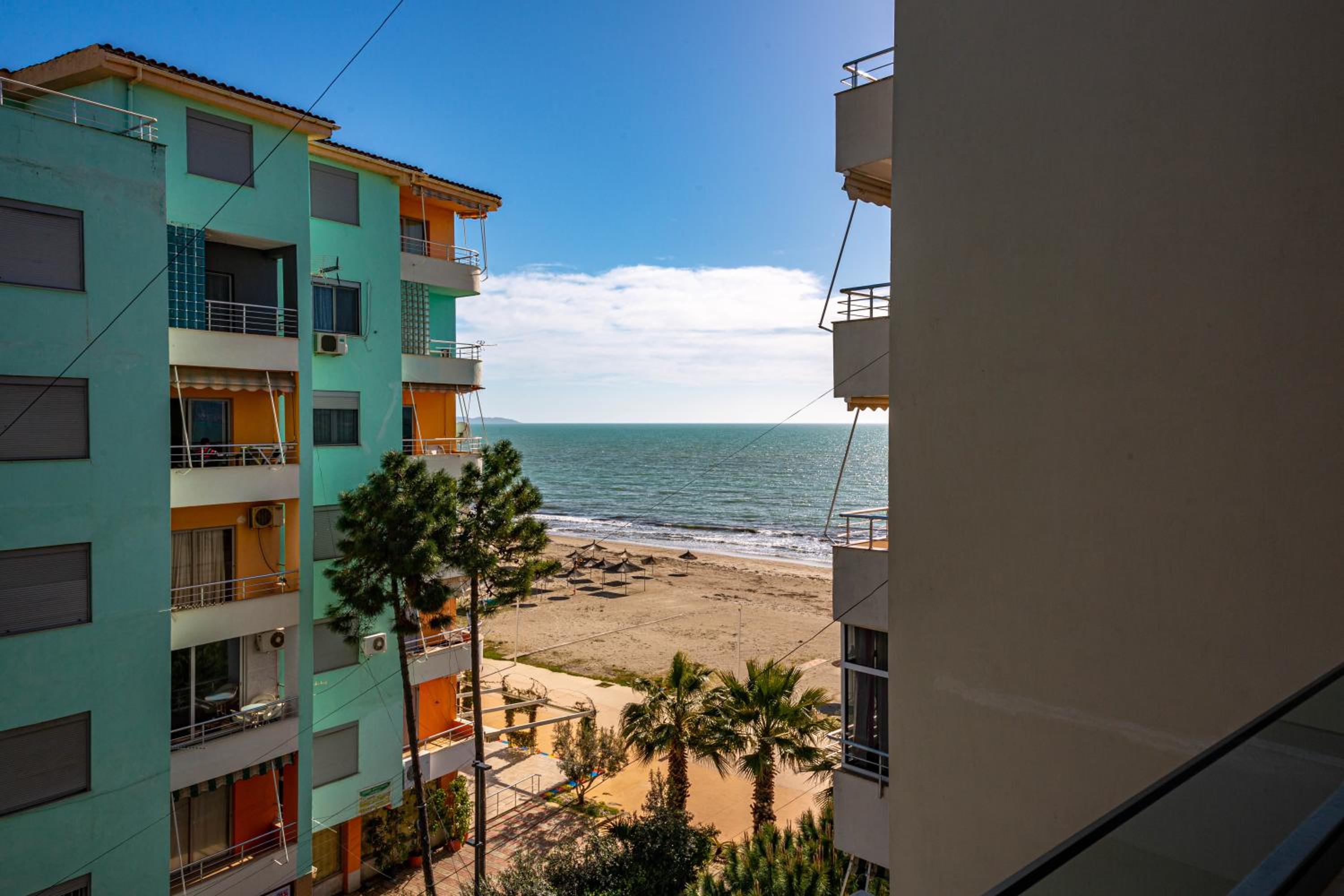 Double Room with Balcony and Side Sea View photo 3