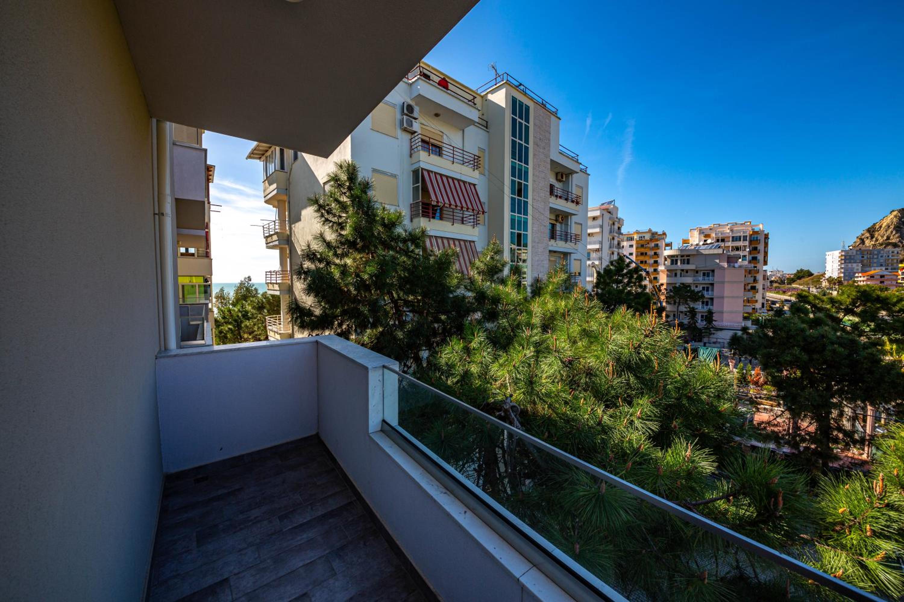 Quadruple Room with Balcony and Side Sea View photo 3
