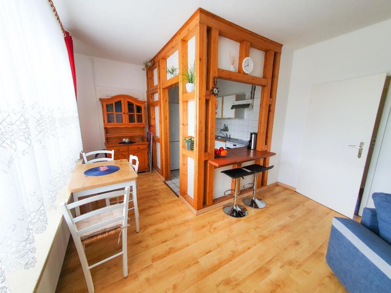 One-Bedroom Apartment photo 3