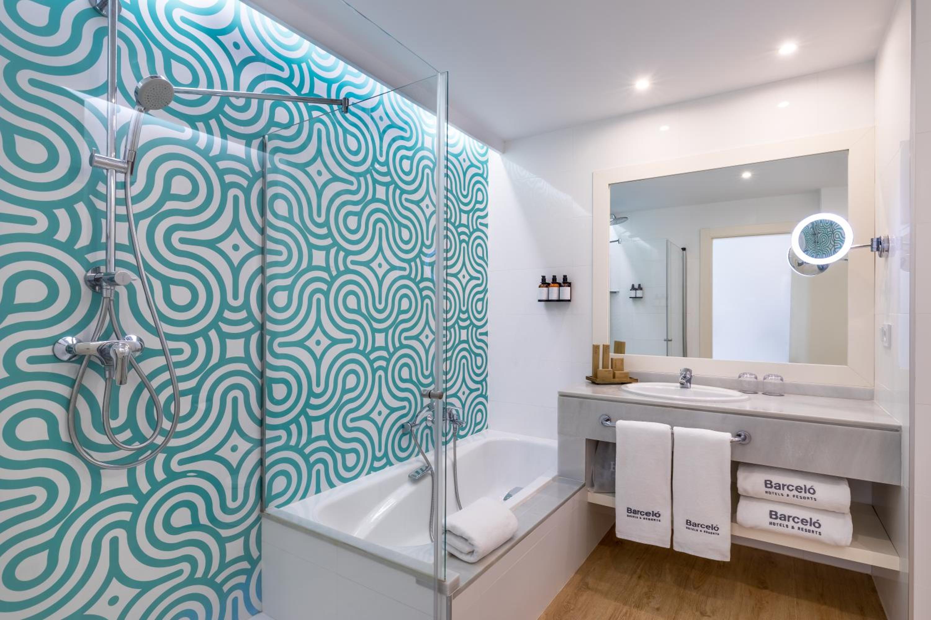 Superior Double or Twin Room - Photo 4