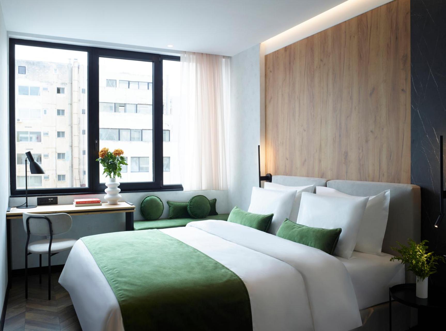 The Port Double Room with City View - Photo 1