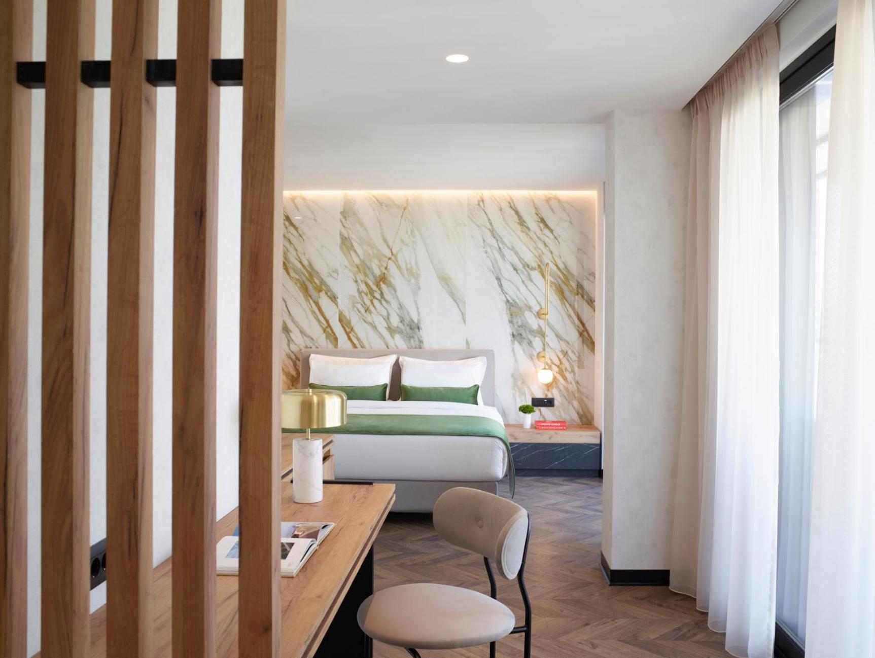 The Port Square Suite