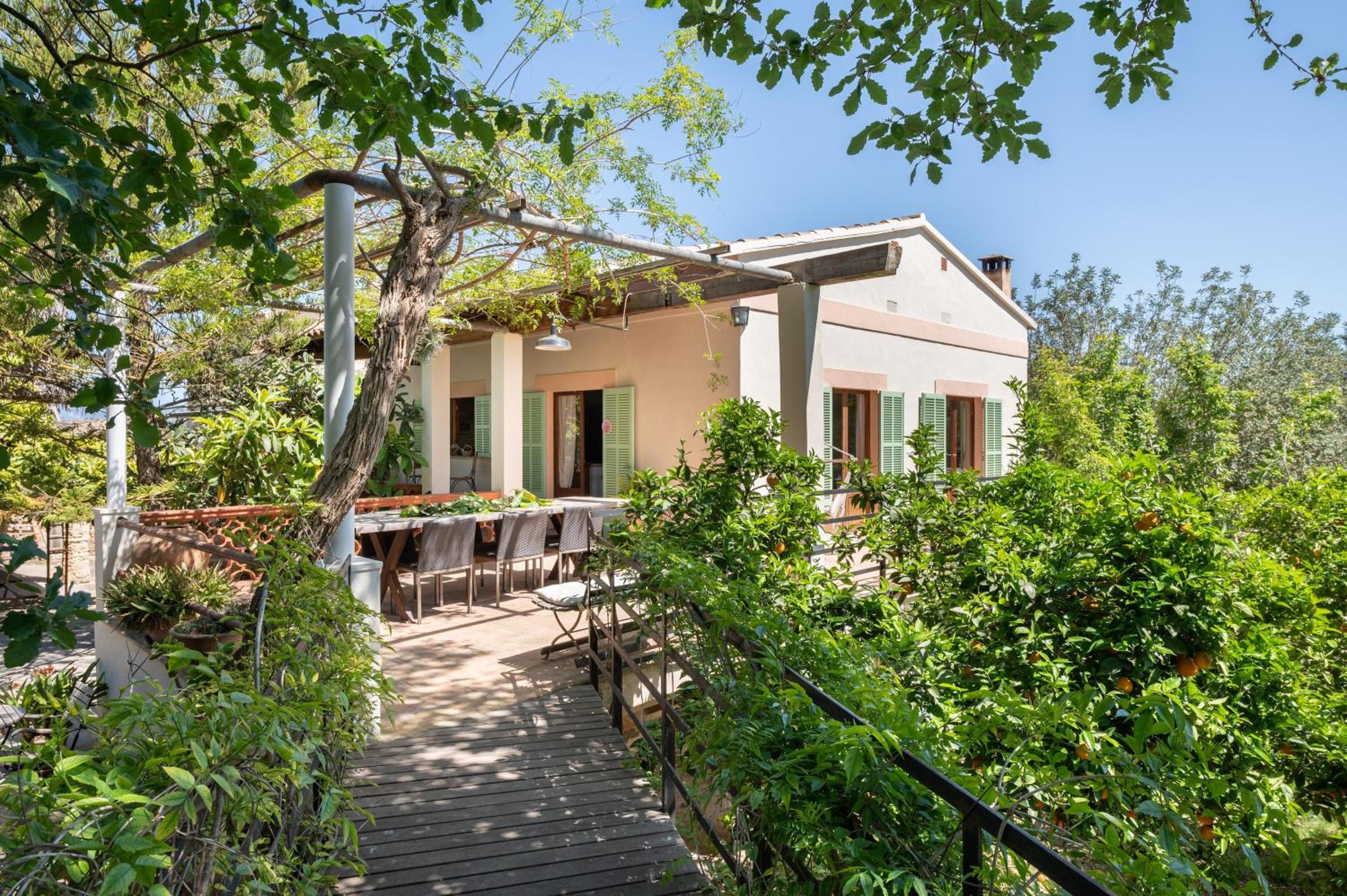 Villa with Garden View - Photo 13