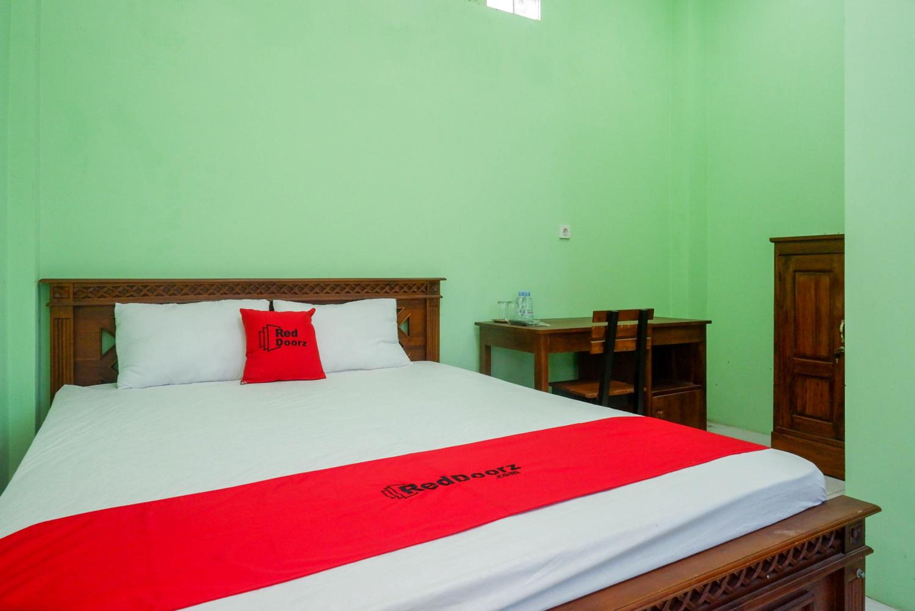 Standard Double Room - Photo 6