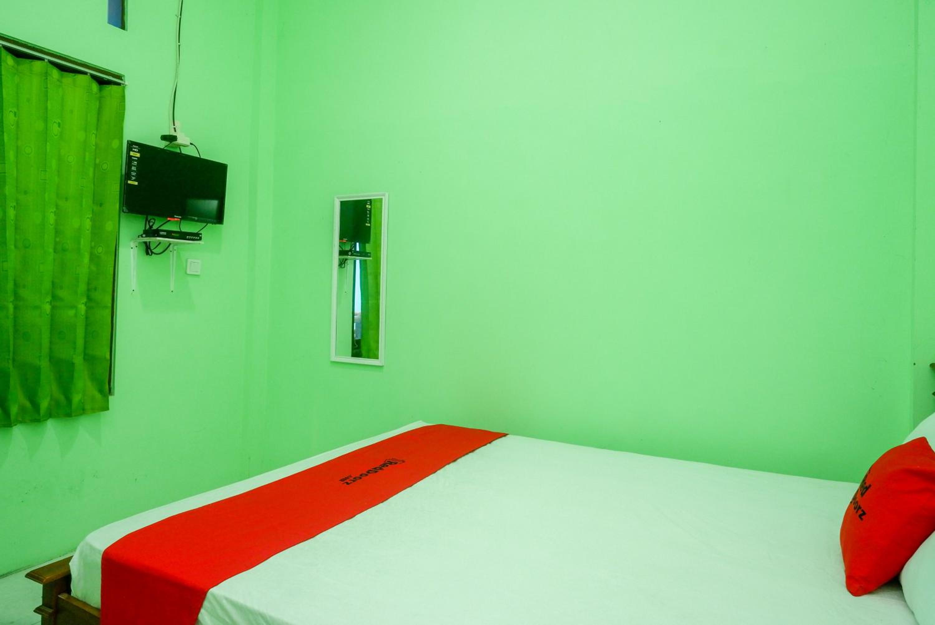 Standard Double Room - Photo 3