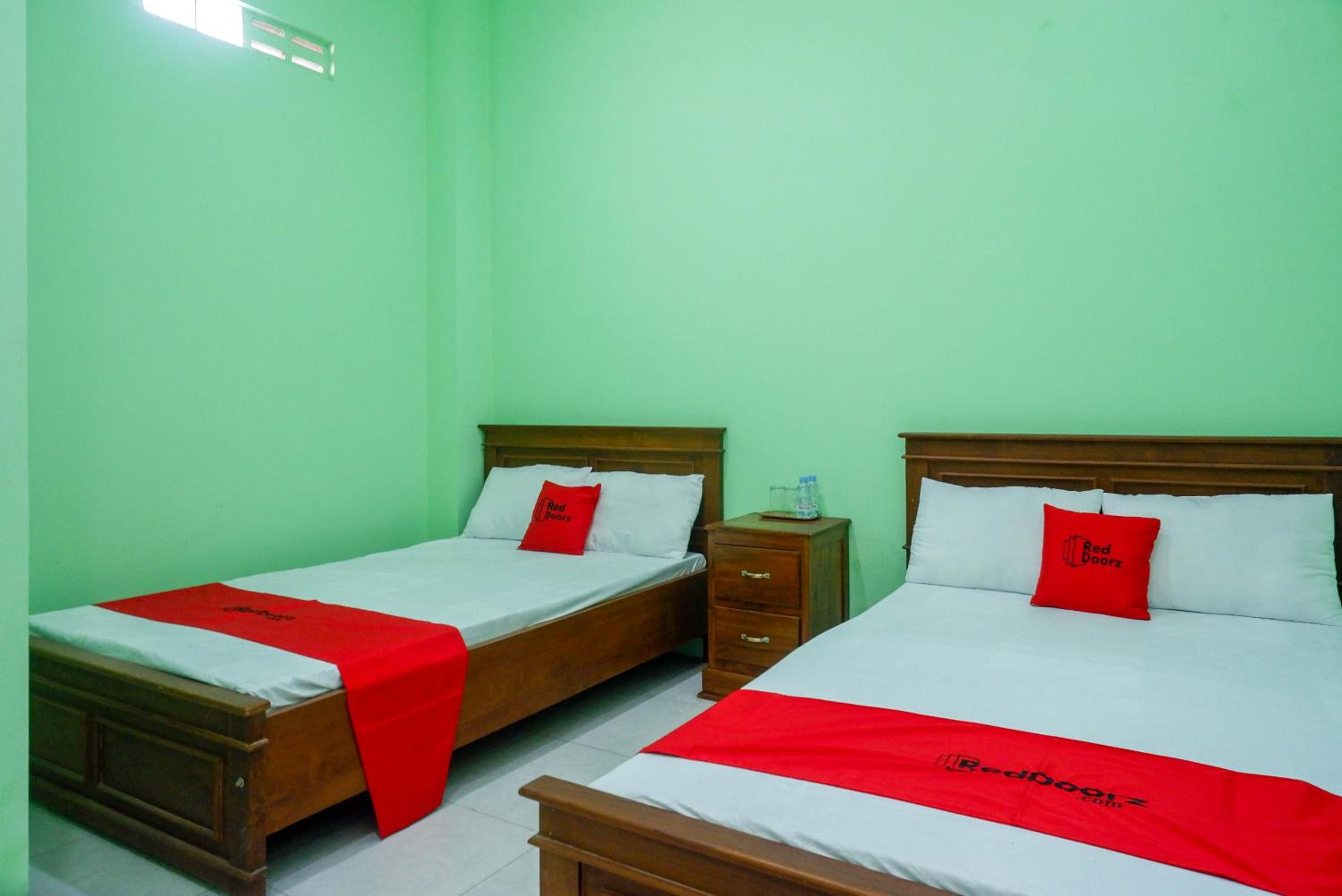 Twin Room - Photo 1