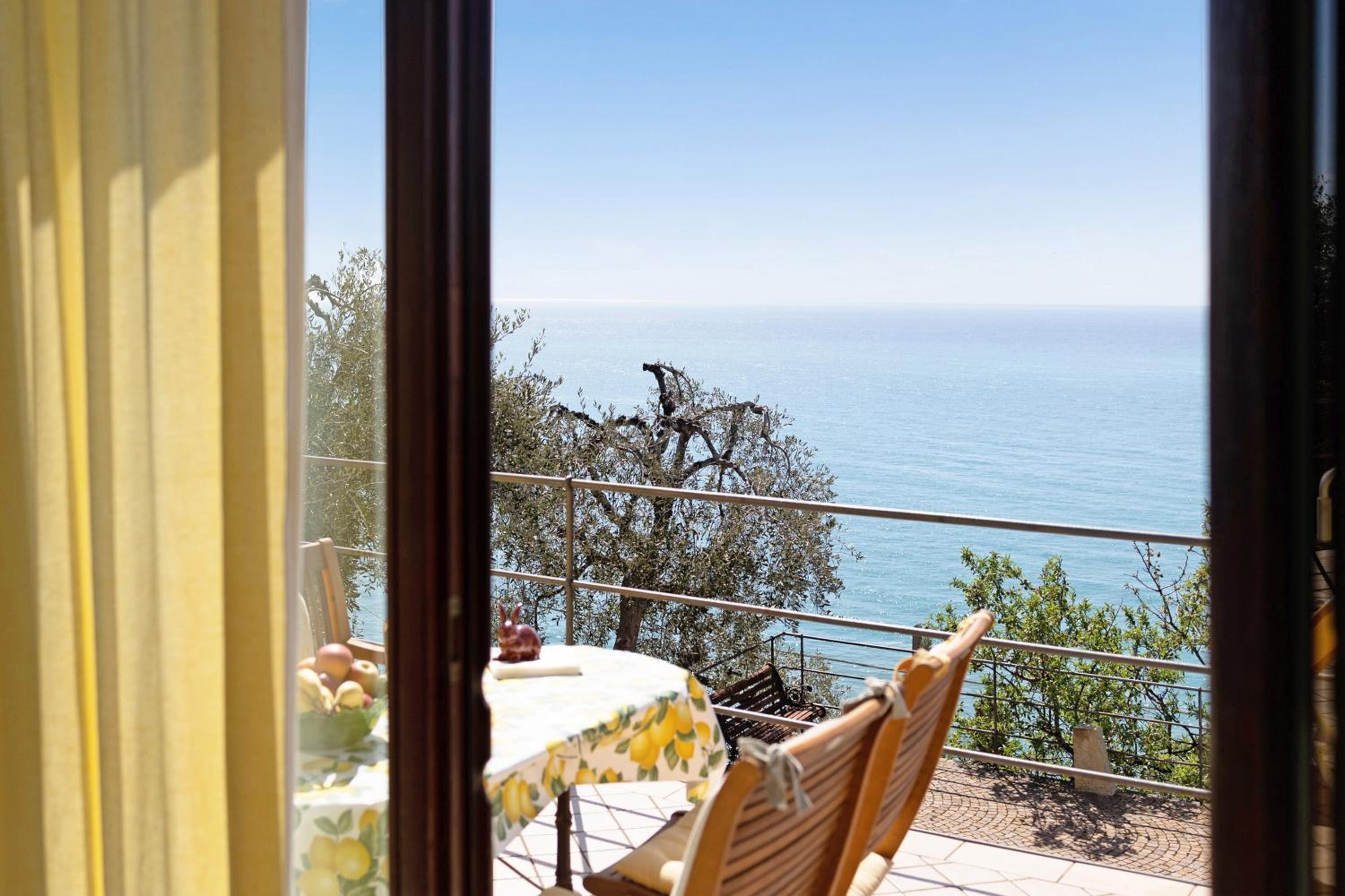 Superior One-Bedroom Apartment with Balcony photo 3