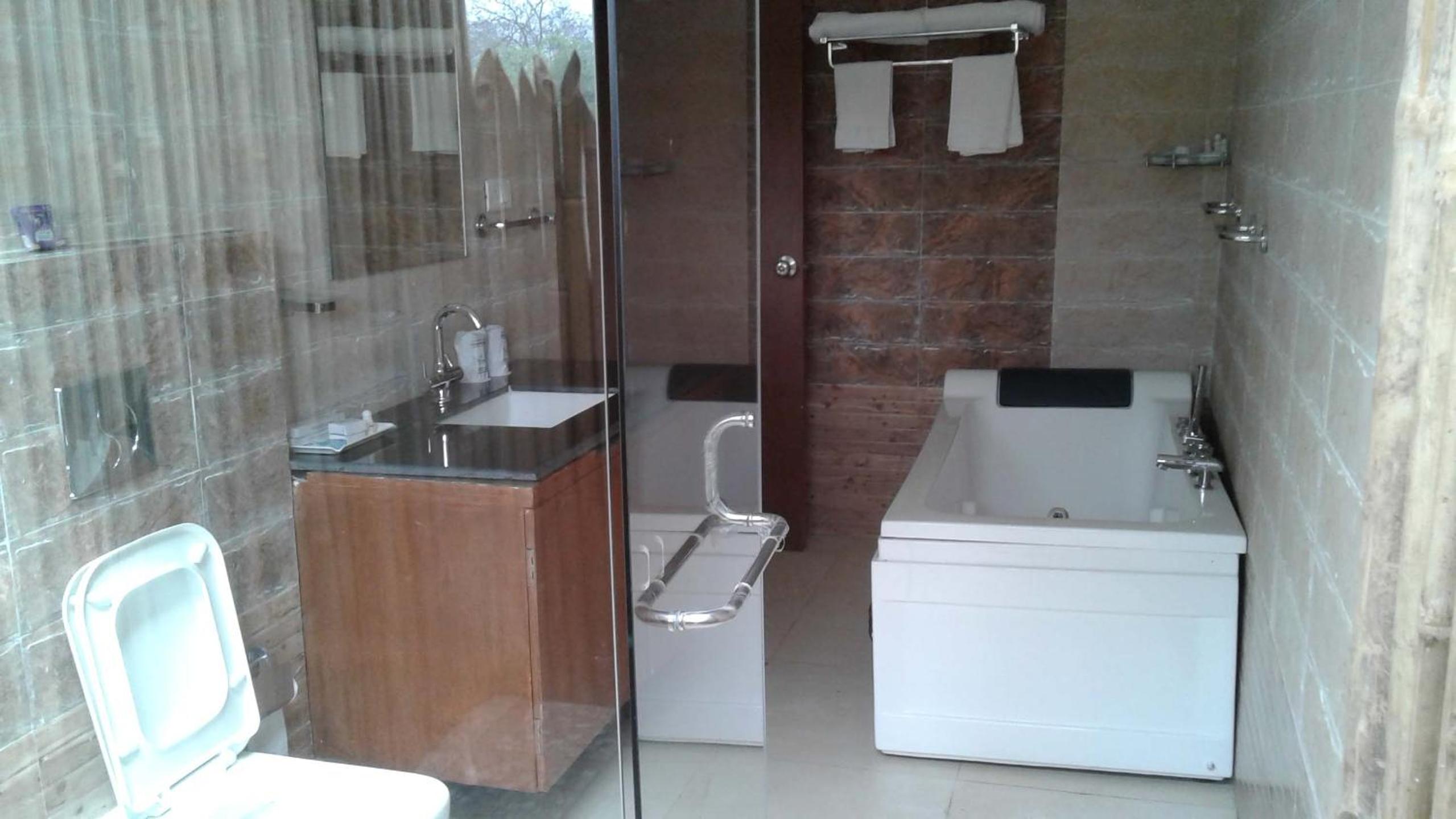 Deluxe Double Room with Balcony - Photo 3