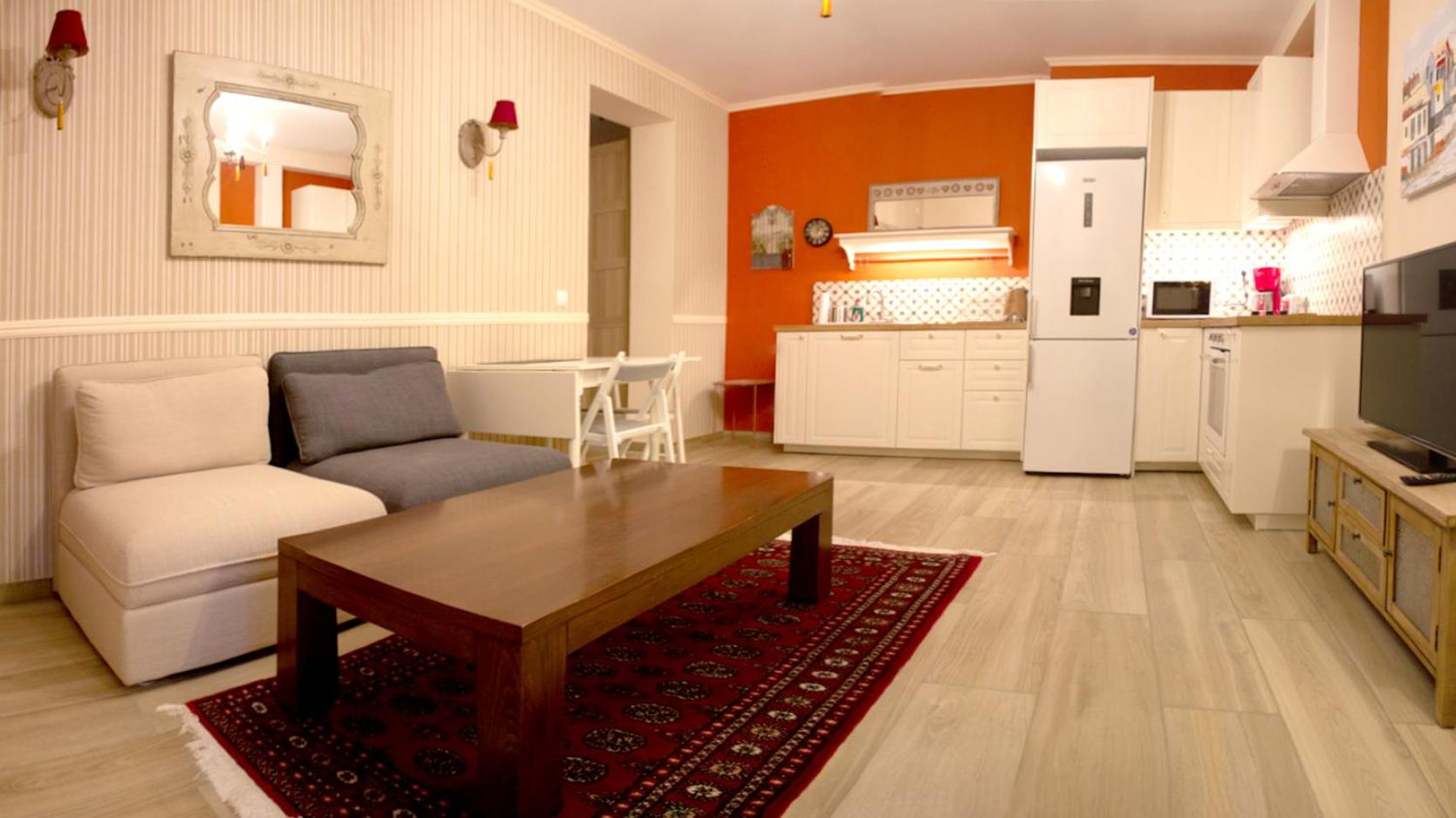 Deluxe Apartment