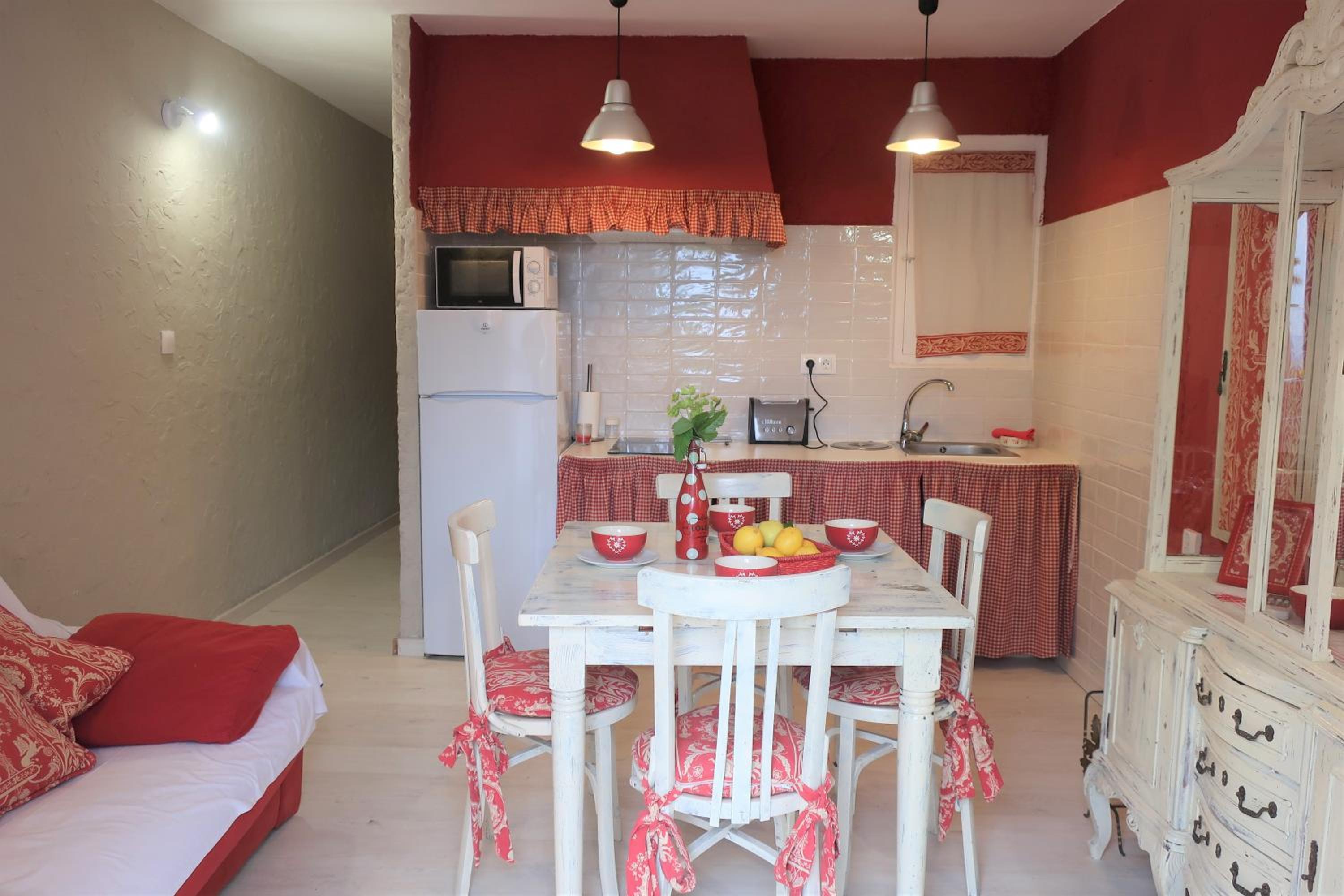 Two-Bedroom Apartment - Photo 13