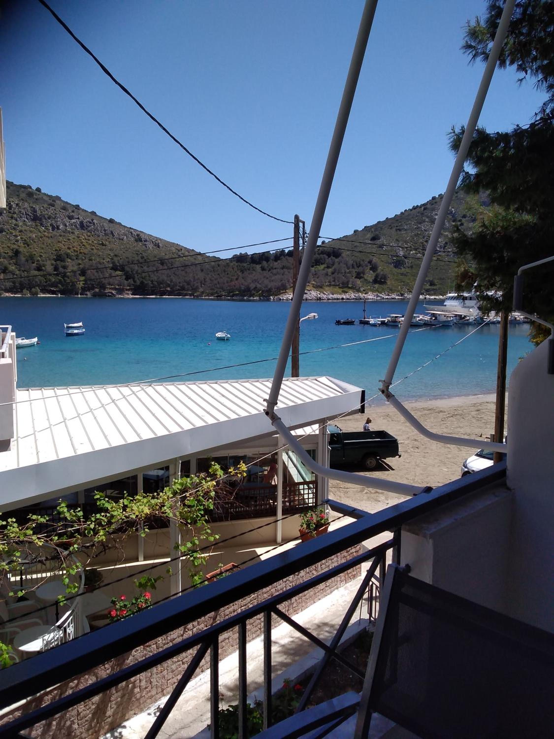 Double or Twin Room with Sea View photo 3
