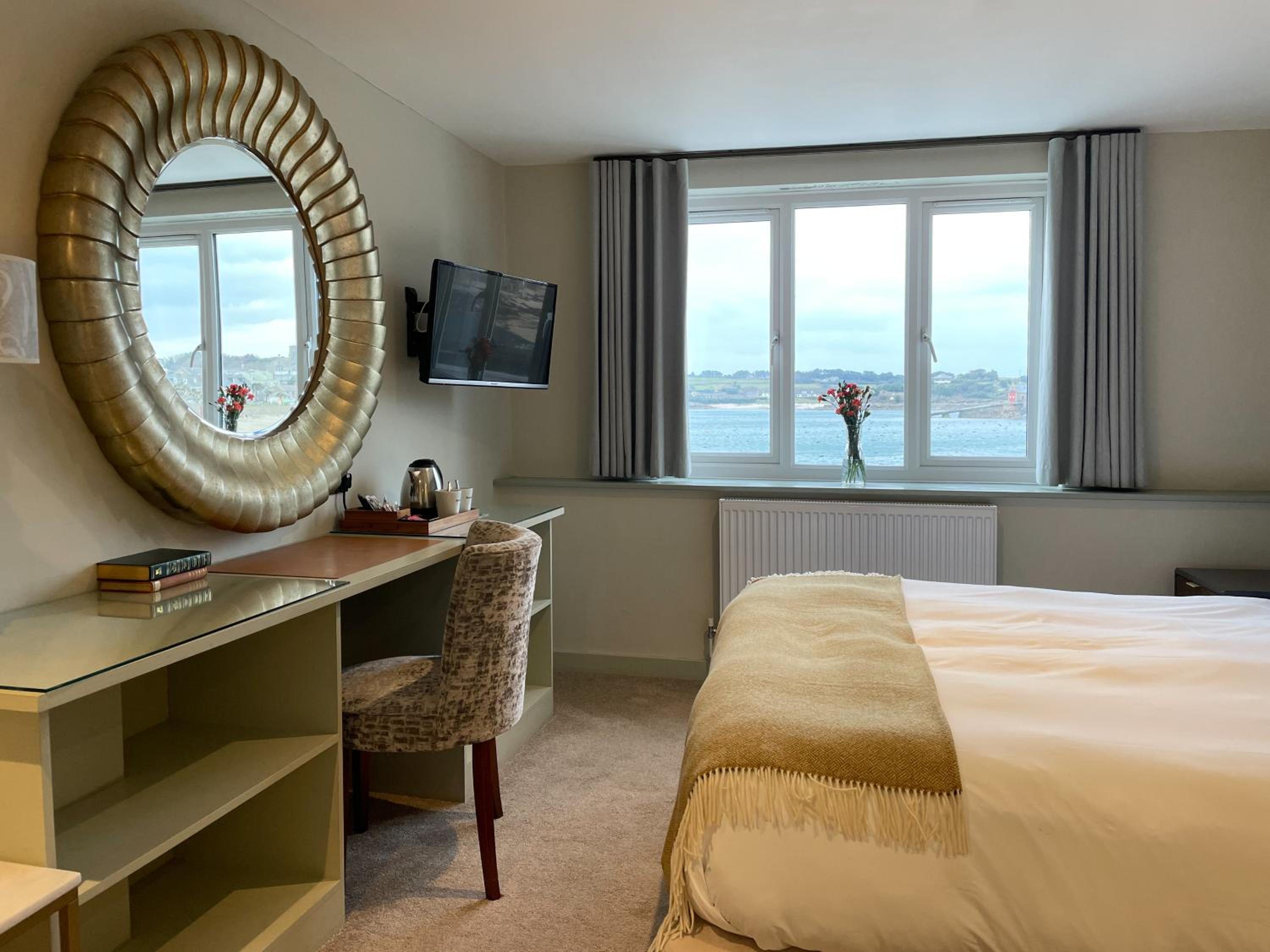 Superior Twin Room With Sea View photo 3