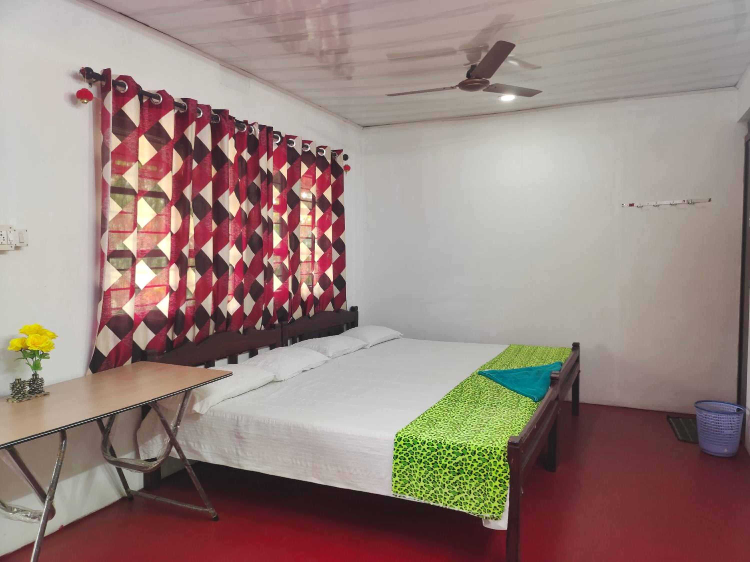 Double or Twin Room with Balcony photo 3