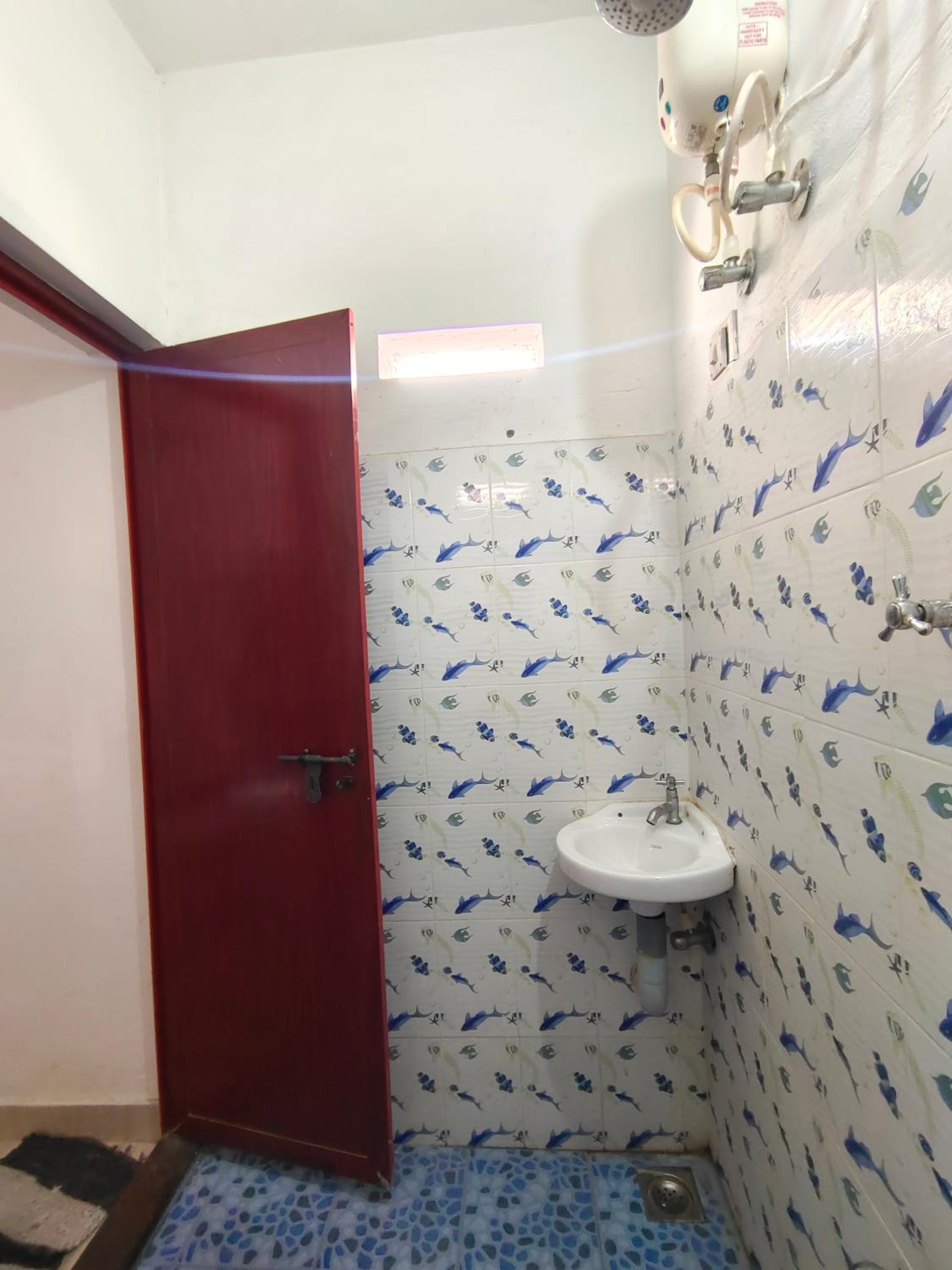Standard Double Room - Photo 8