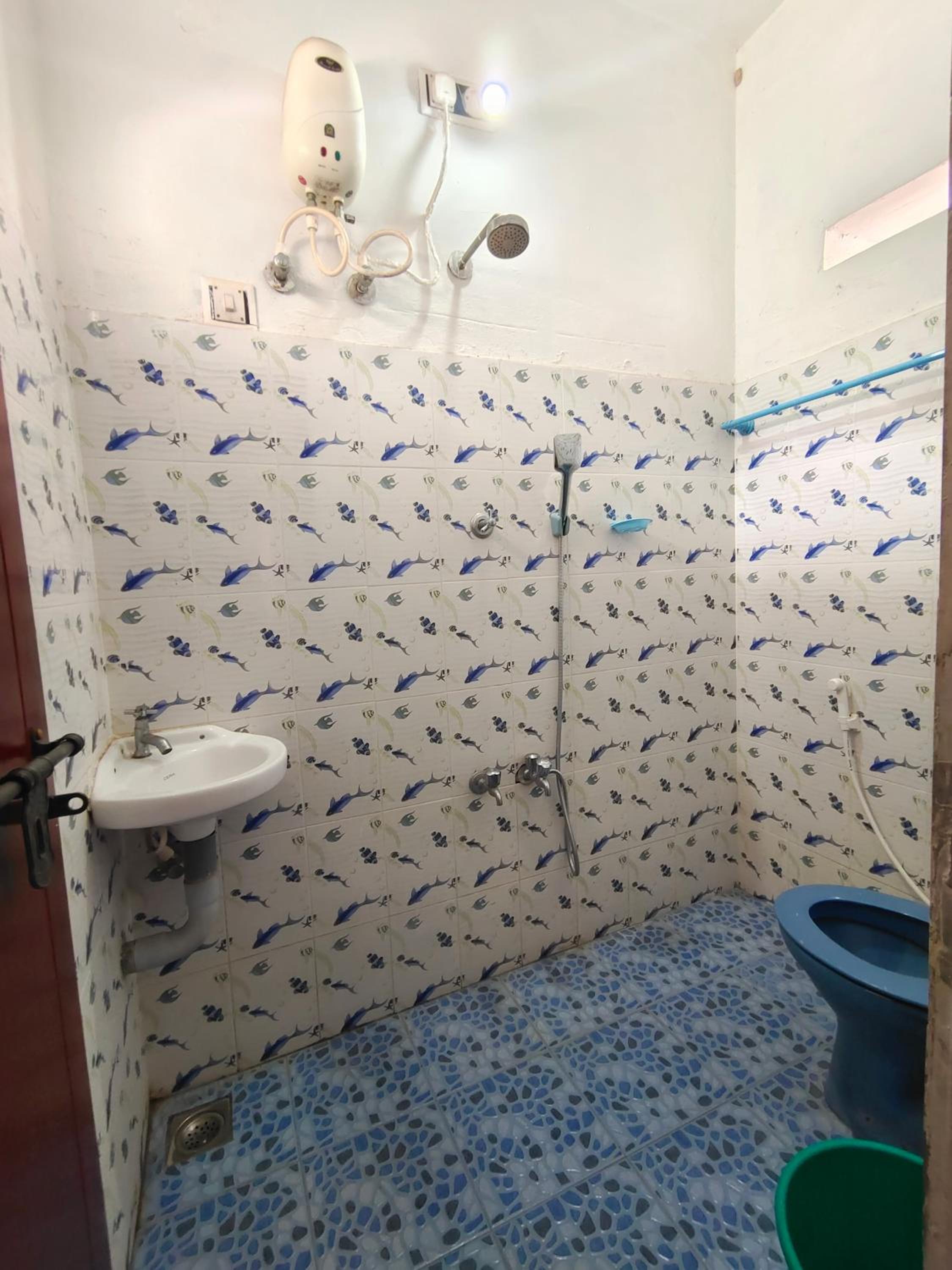 Standard Double Room - Photo 7