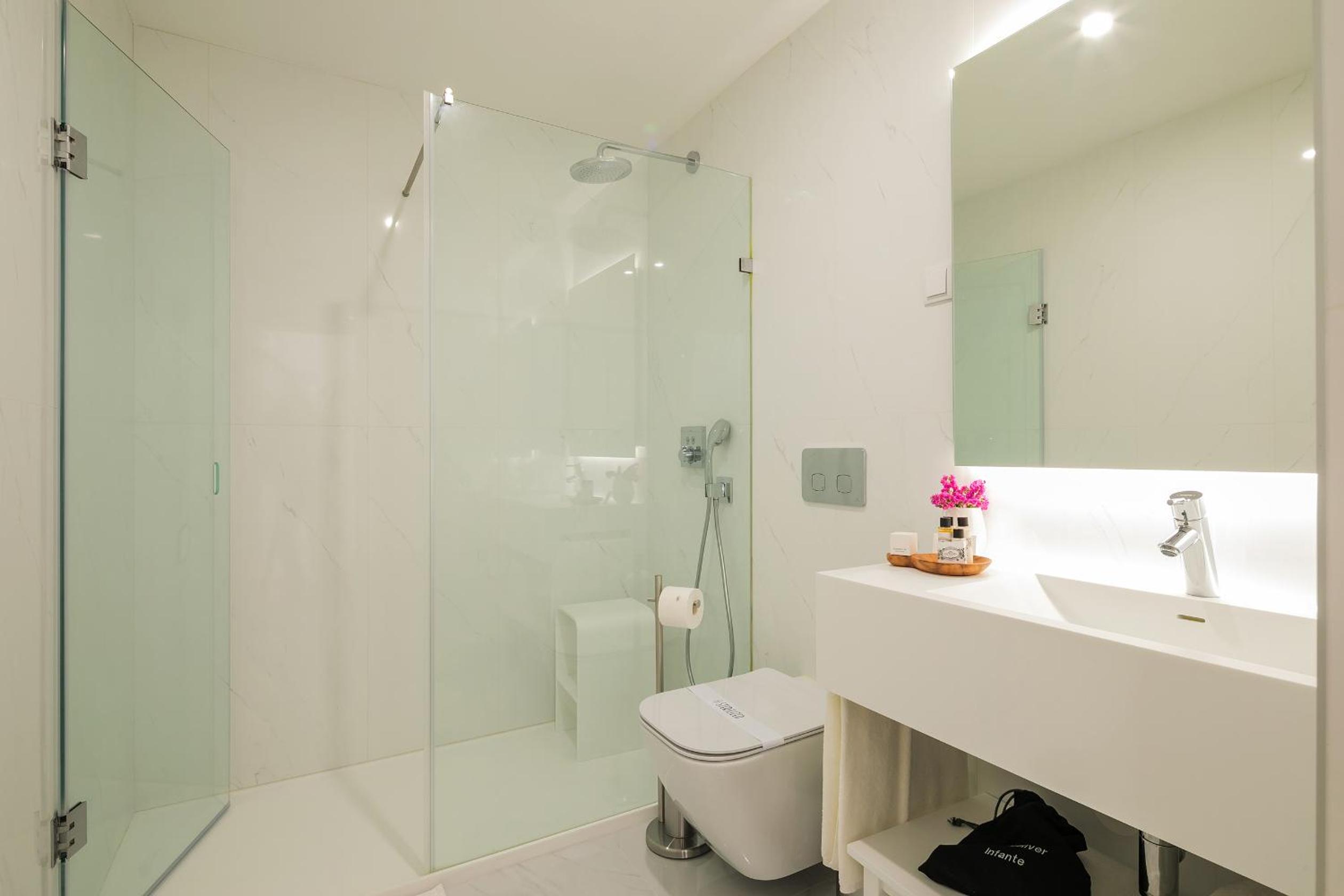 Double Room - Photo 11