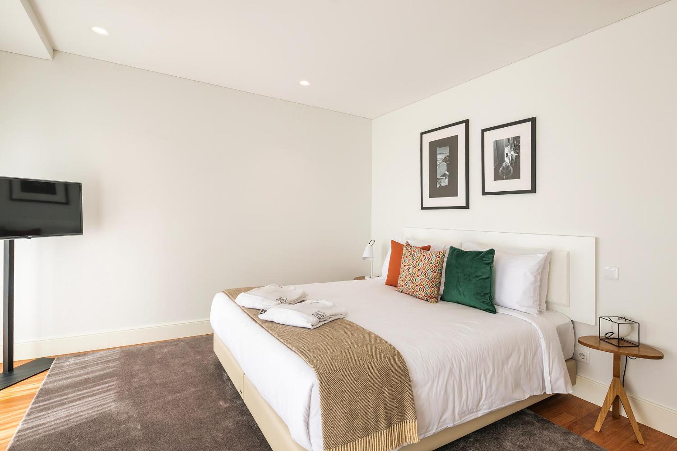 Double Room - Photo 17