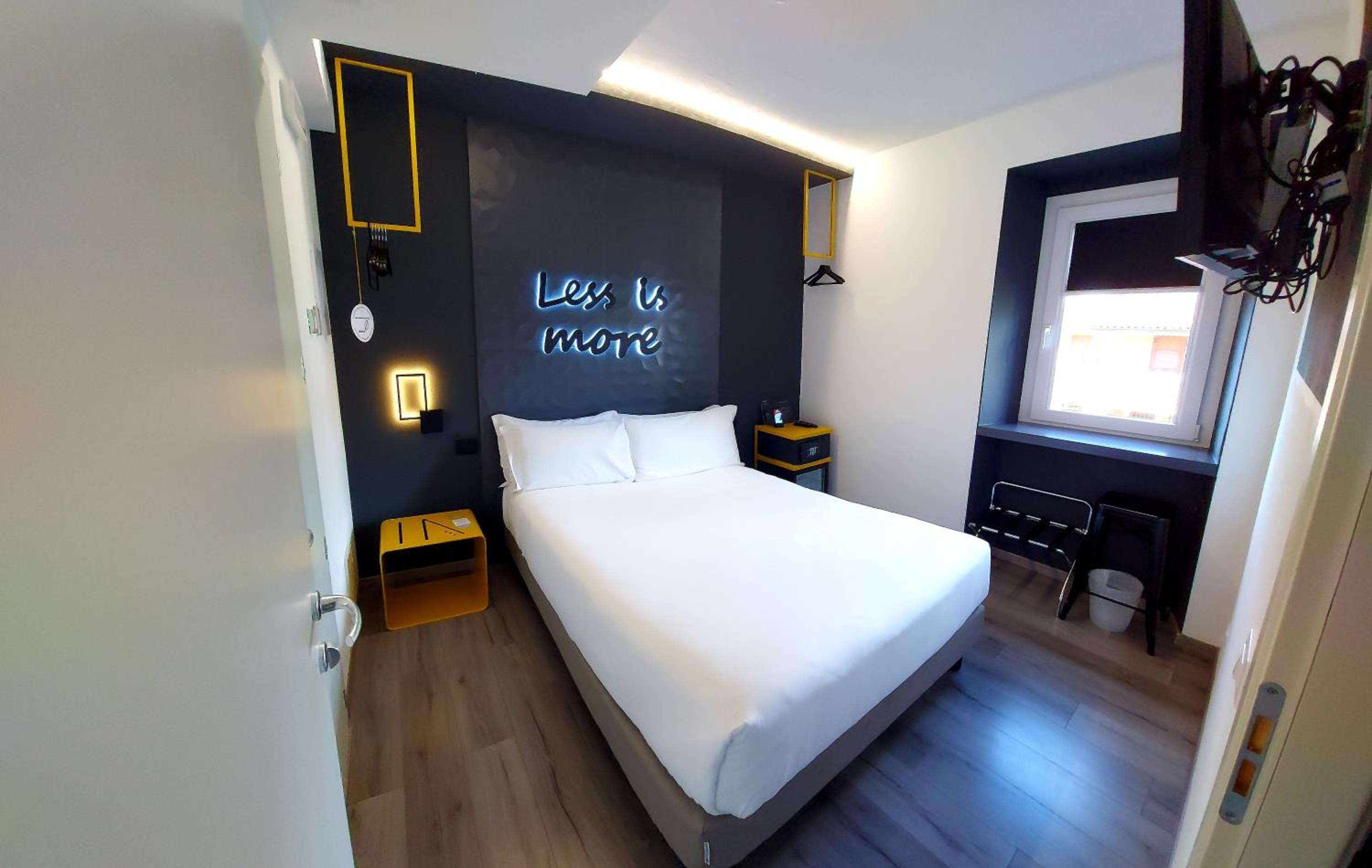 Economy Double Room photo 1