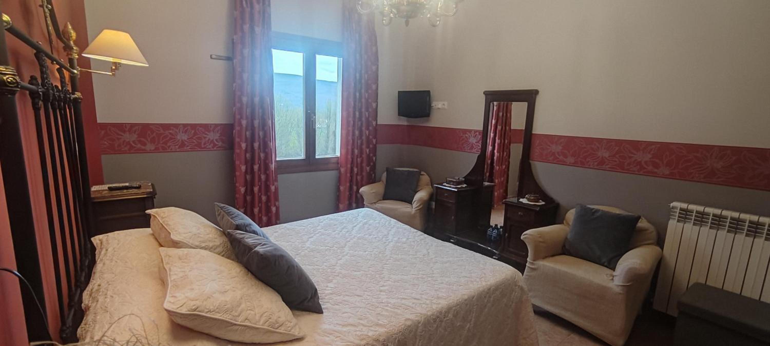 Double Room with Mountain View - Photo 15