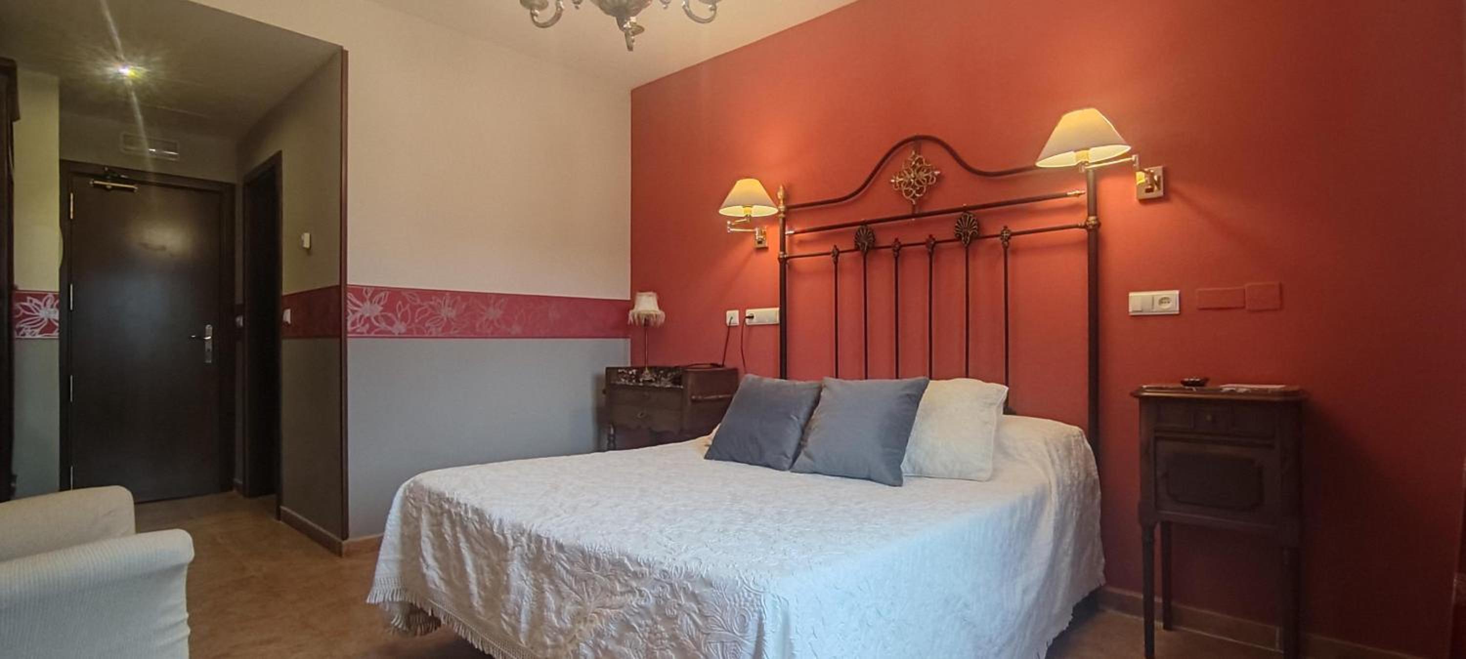 Double Room with Mountain View - Photo 14