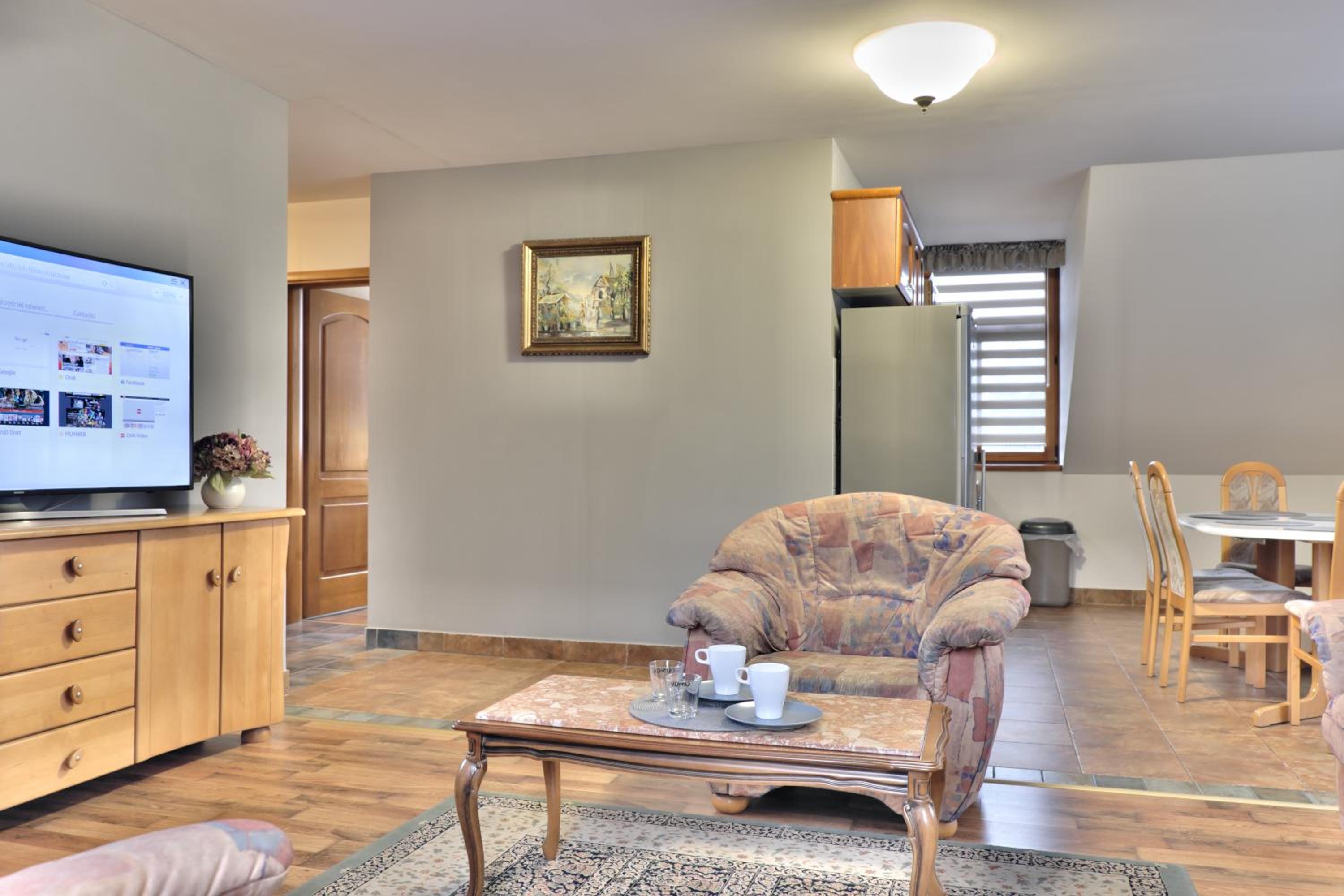 Two-Bedroom Apartment with Balcony - Photo 9