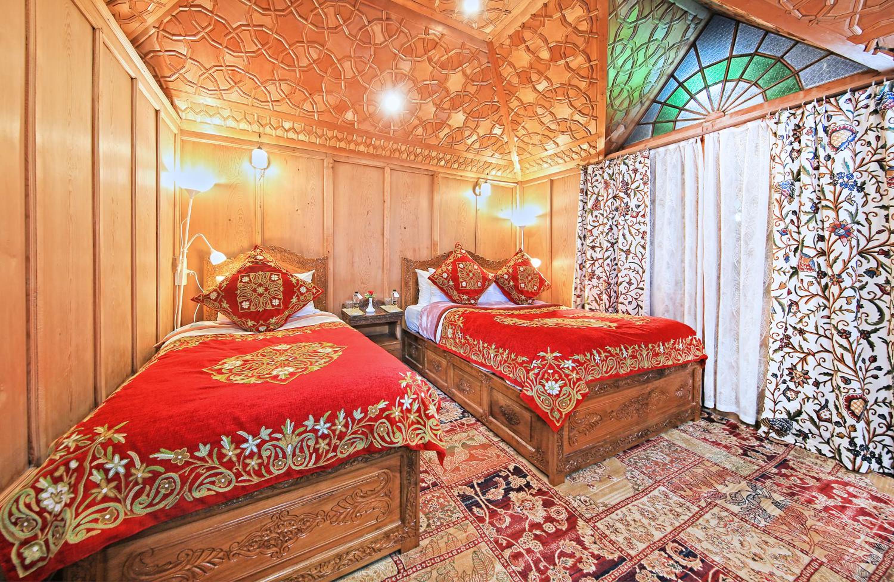 Deluxe Room - Photo 2