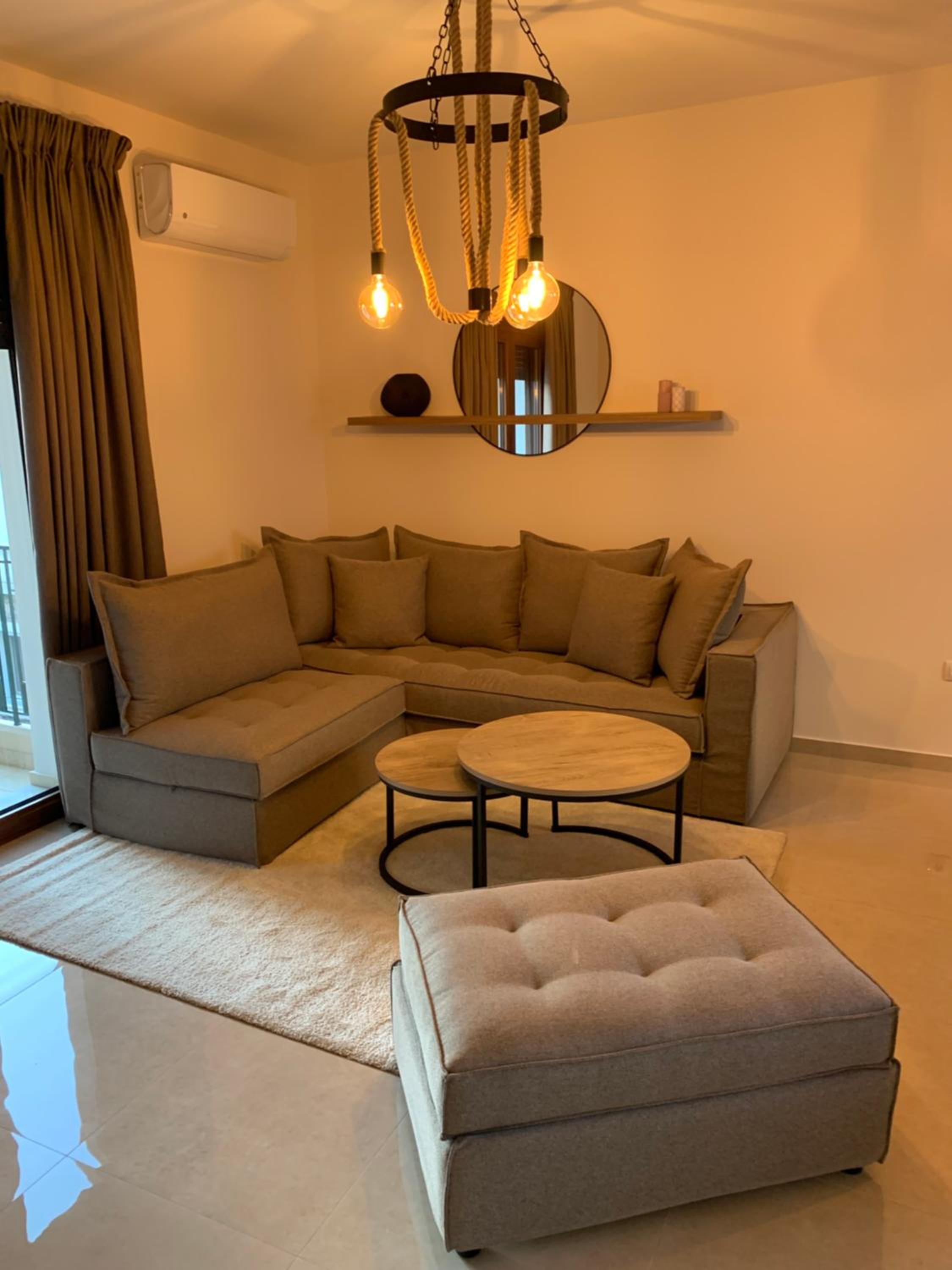One-Bedroom Apartment - Photo 12