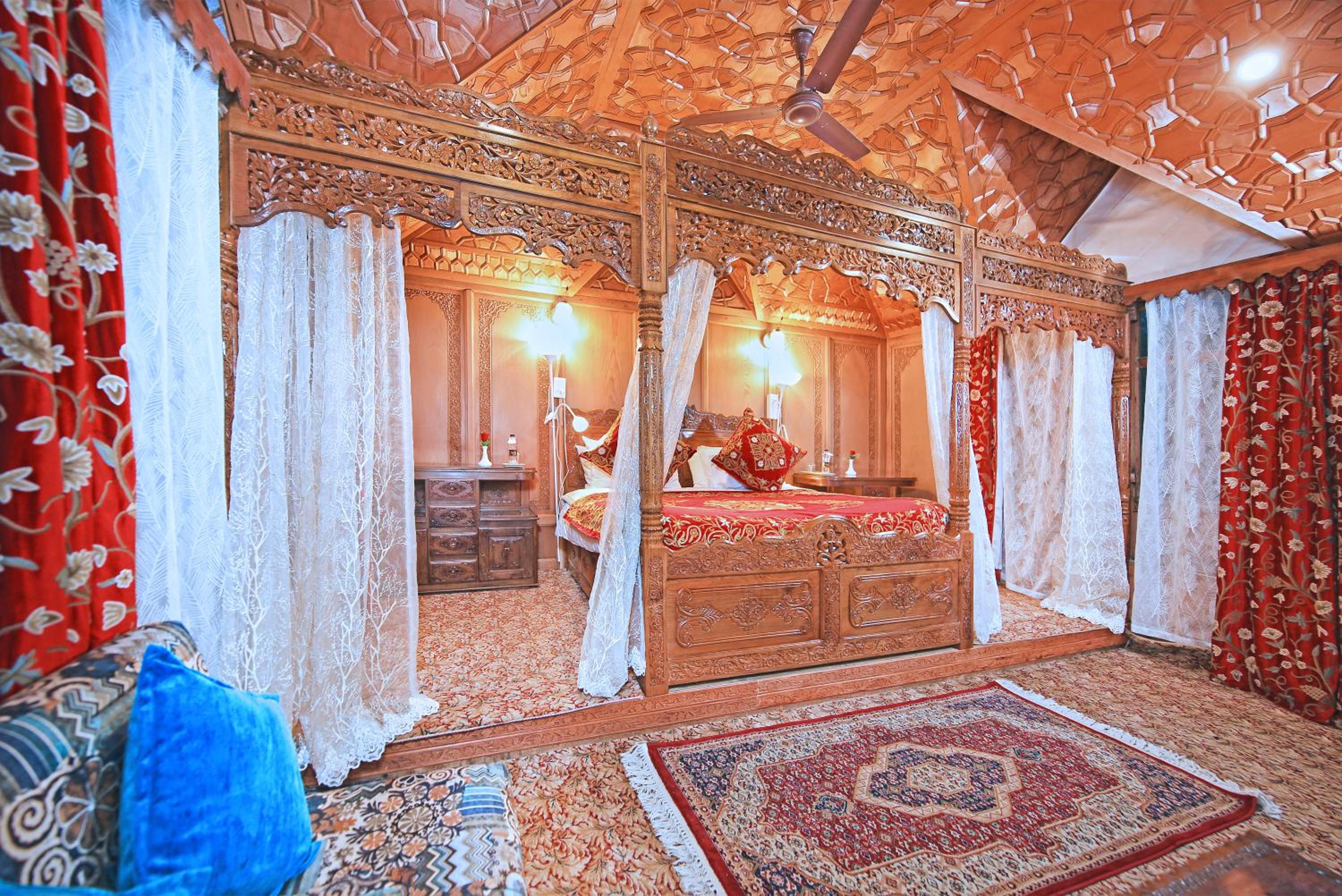 Suite with Lake View photo 2