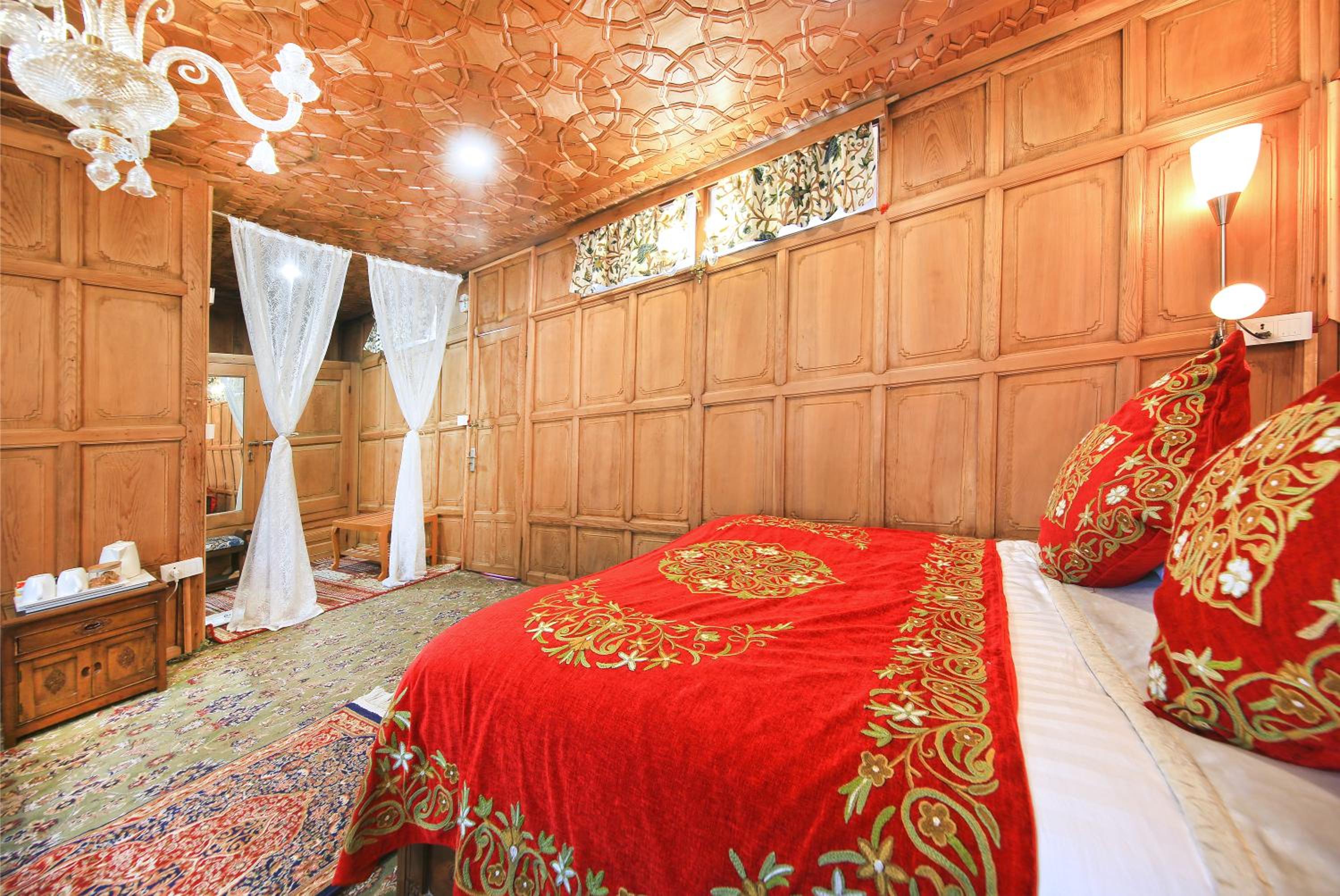 Premium Room - Photo 4