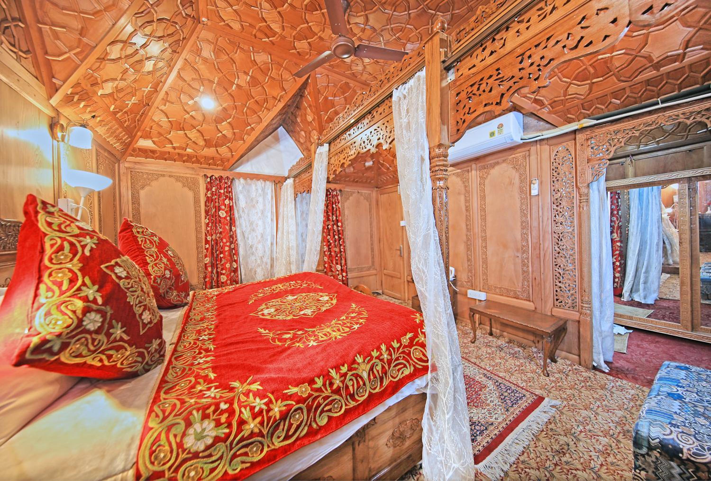 Premium Room - Photo 3