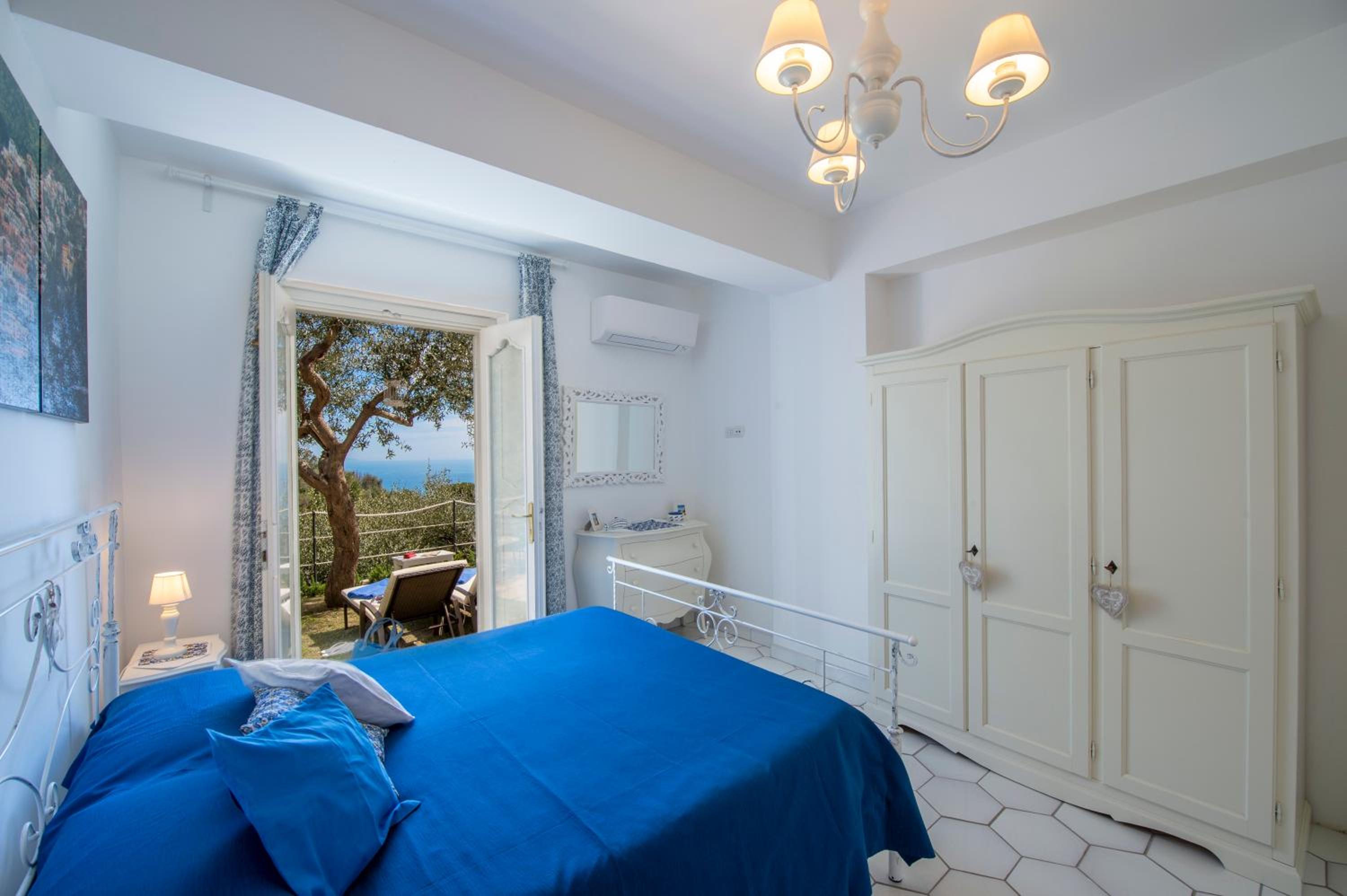 Apartment with Sea View photo 1