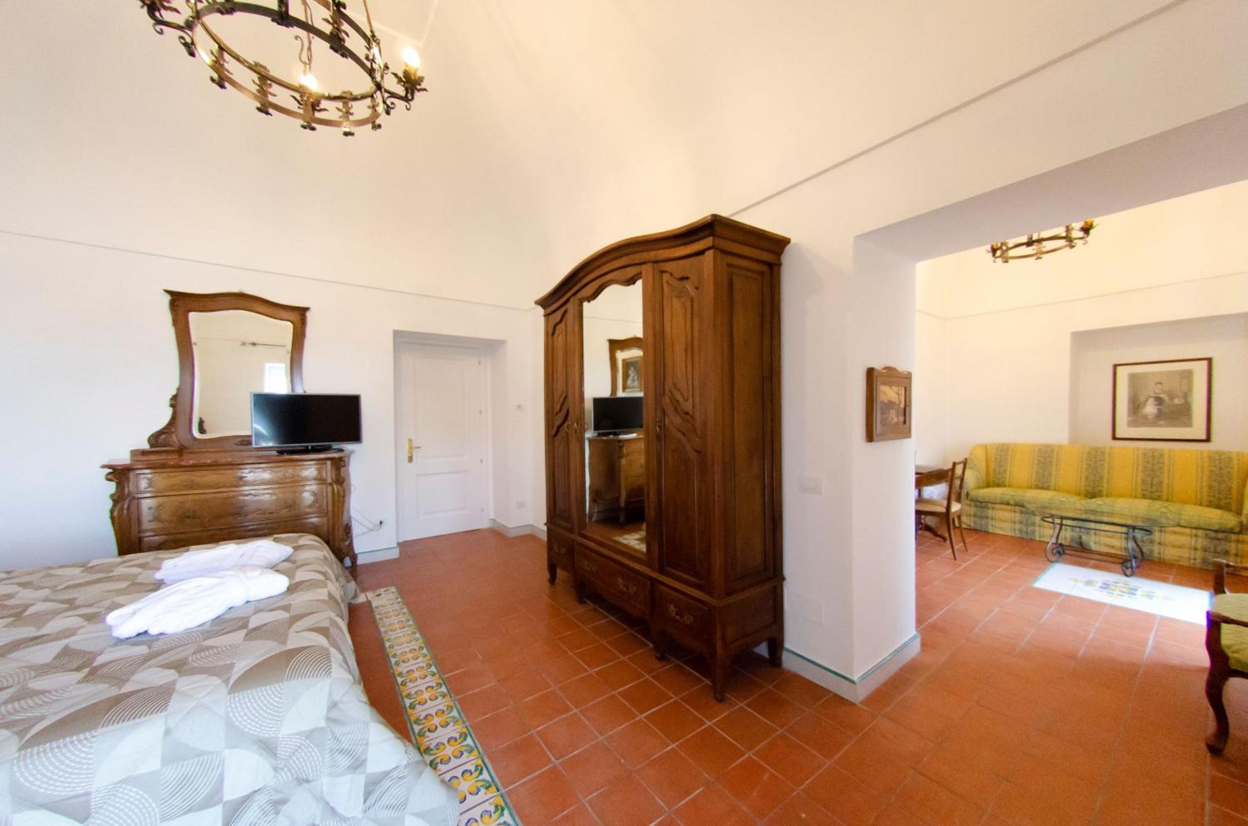 Junior Suite with Sea View - Photo 8