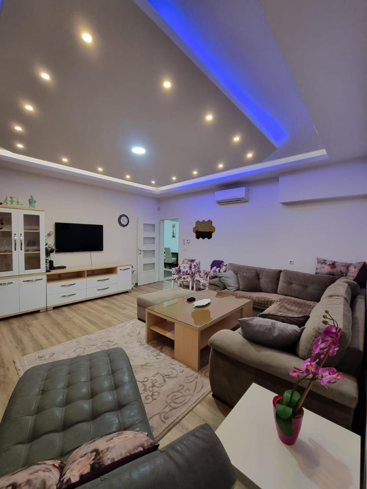 Three-Bedroom Apartment with Balcony