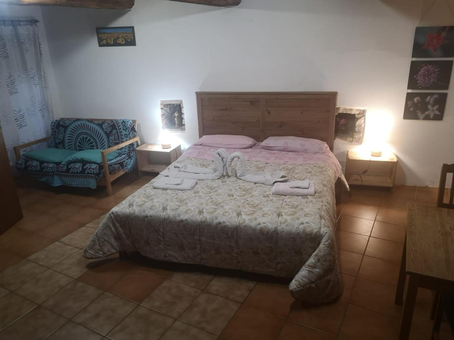 Double Room with Private Bathroom photo 2