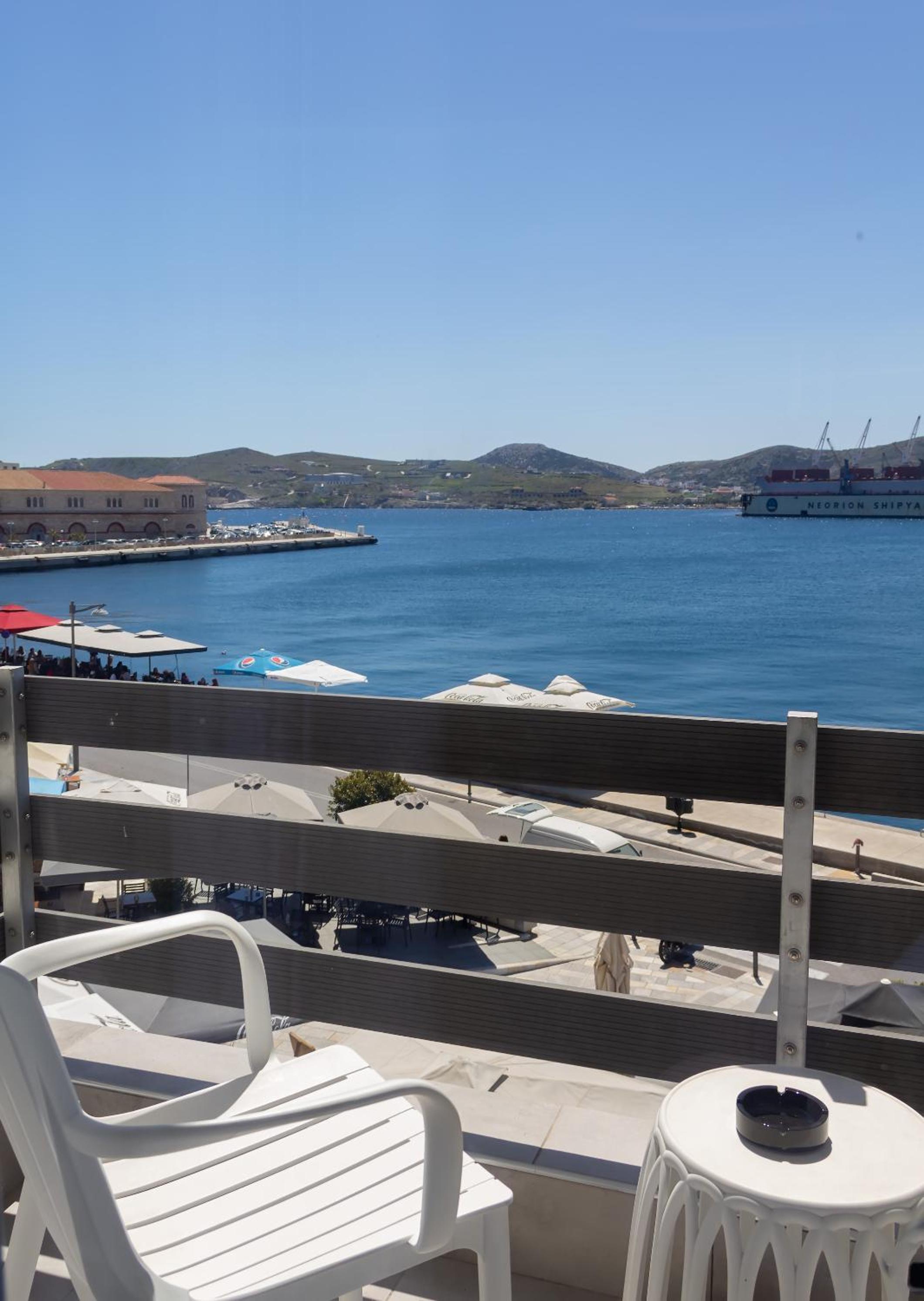 Superior Suite with Sea View photo 2