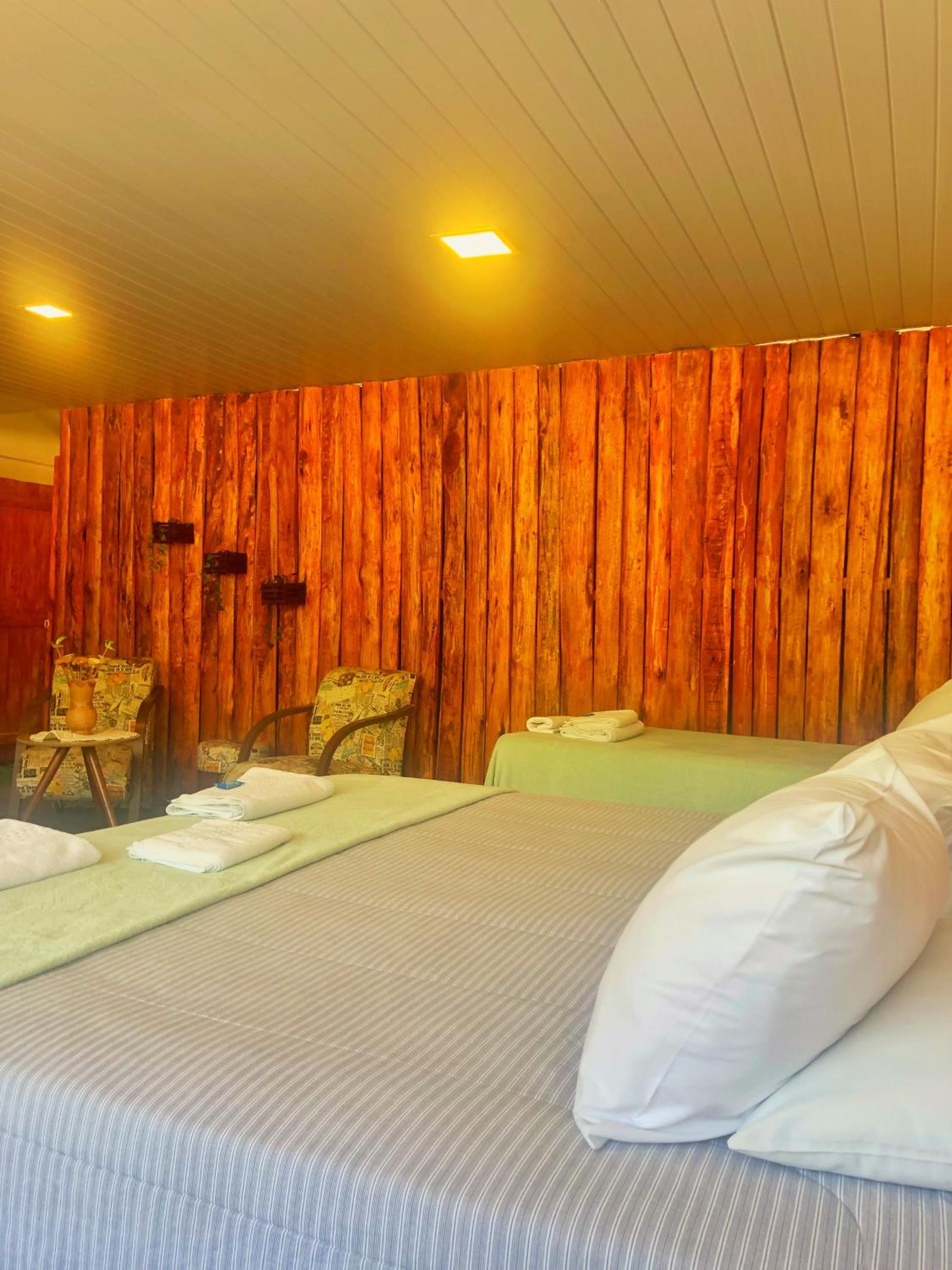 Quadruple Room with Mountain View photo 3