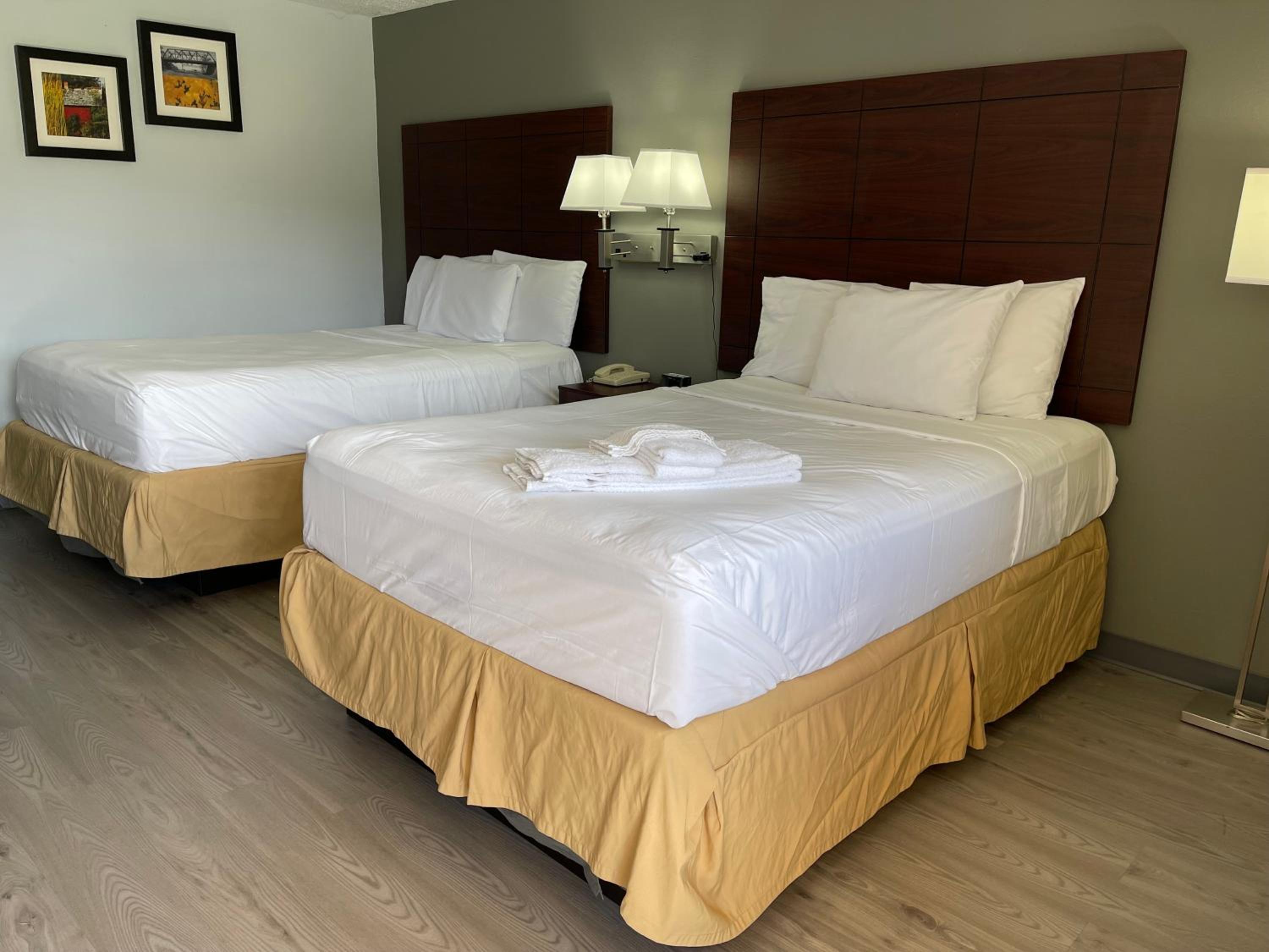 Double Room with Two Double Beds - Non-Smoking - Photo 5