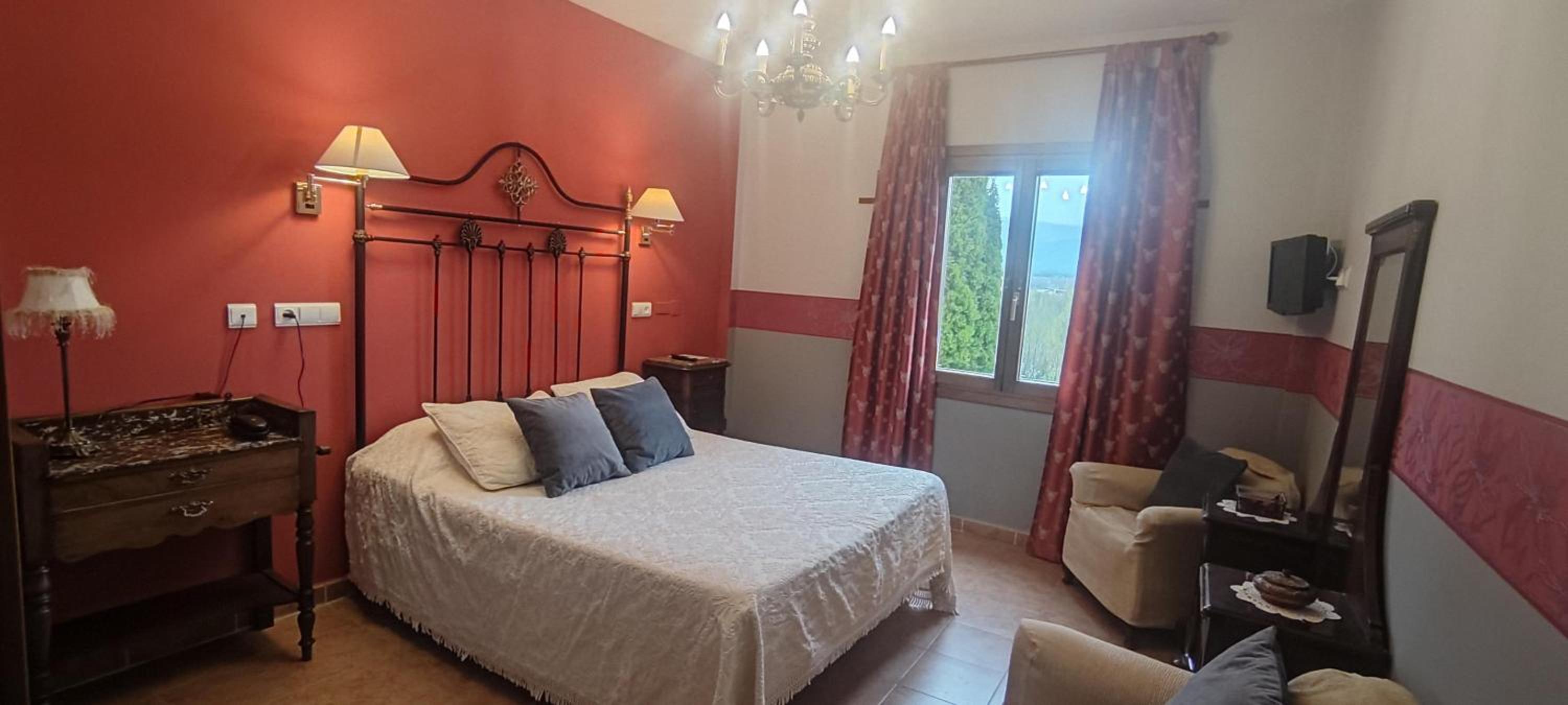 Double Room with Mountain View - Photo 2