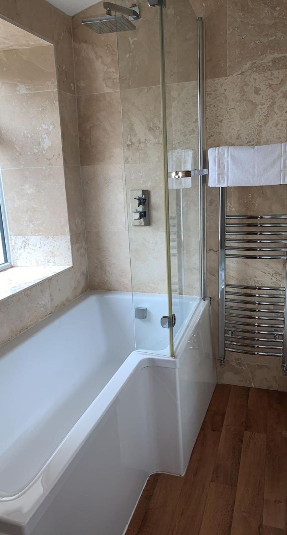 Deluxe Double Room - Photo 13