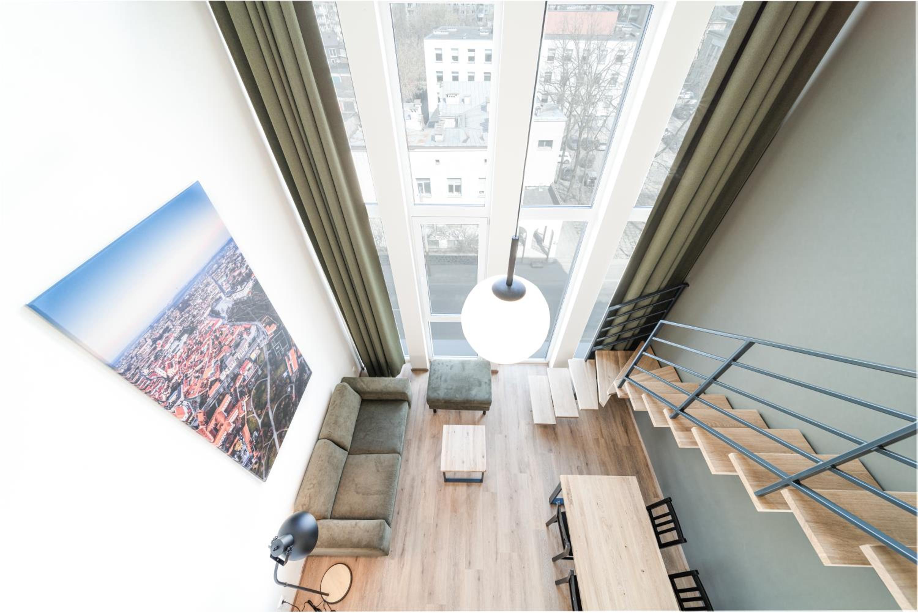 Loft - Photo 1