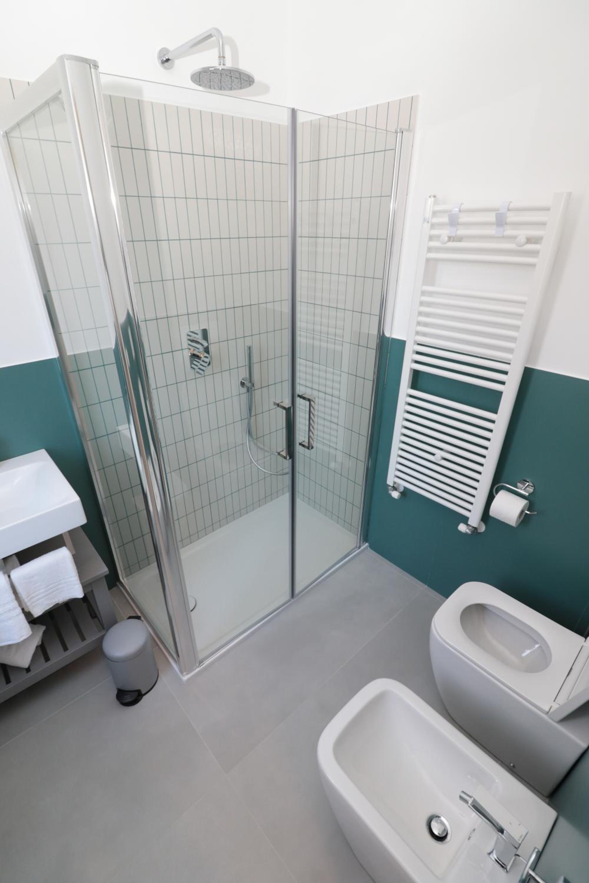 Deluxe Double or Twin Room - Photo 4