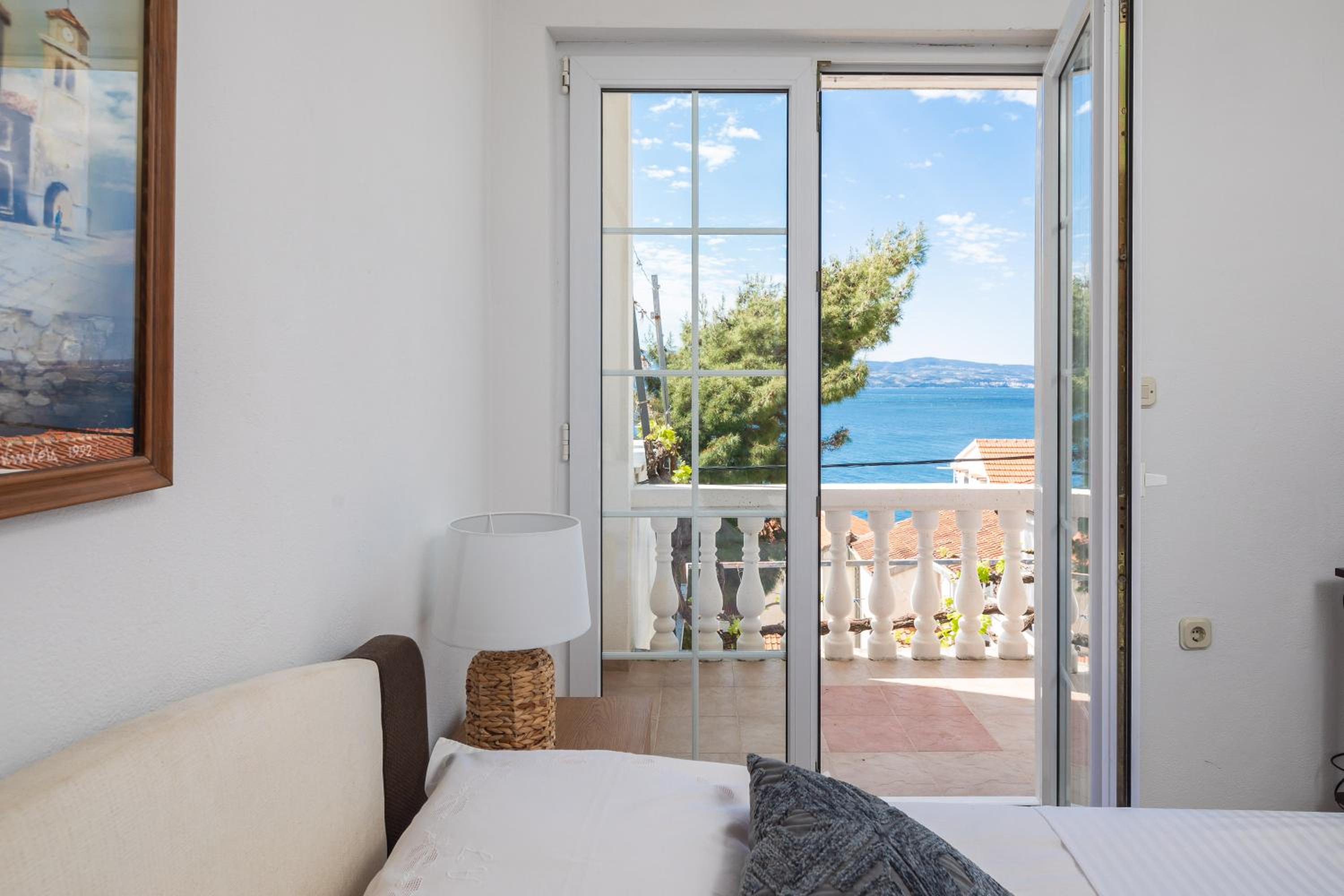 Studio Apartment with Sea View photo 3