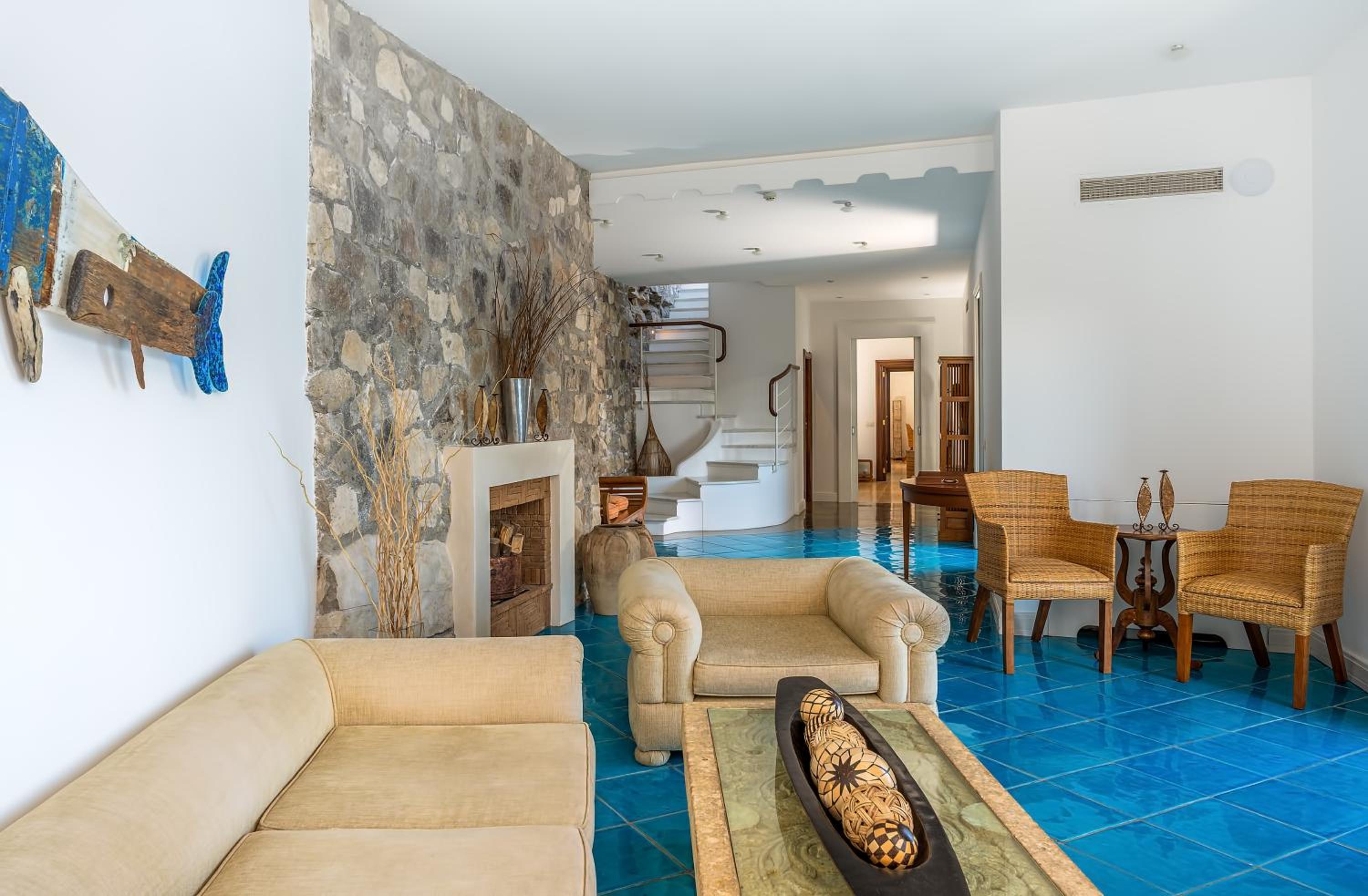 Presidential Suite with Terrace and Sea View photo 2